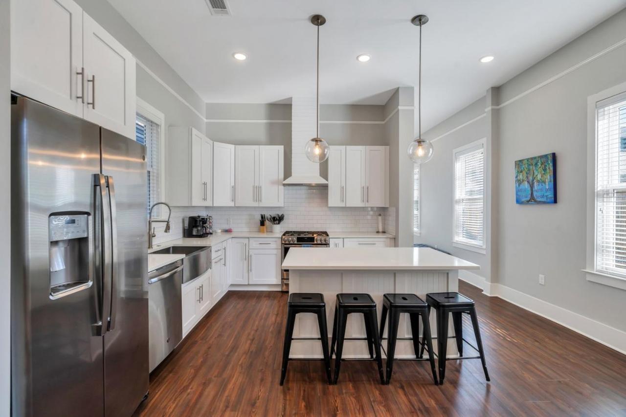 Holiday home 3br Treme Getaway Wcourtyard, Bbq &gated Privacy *