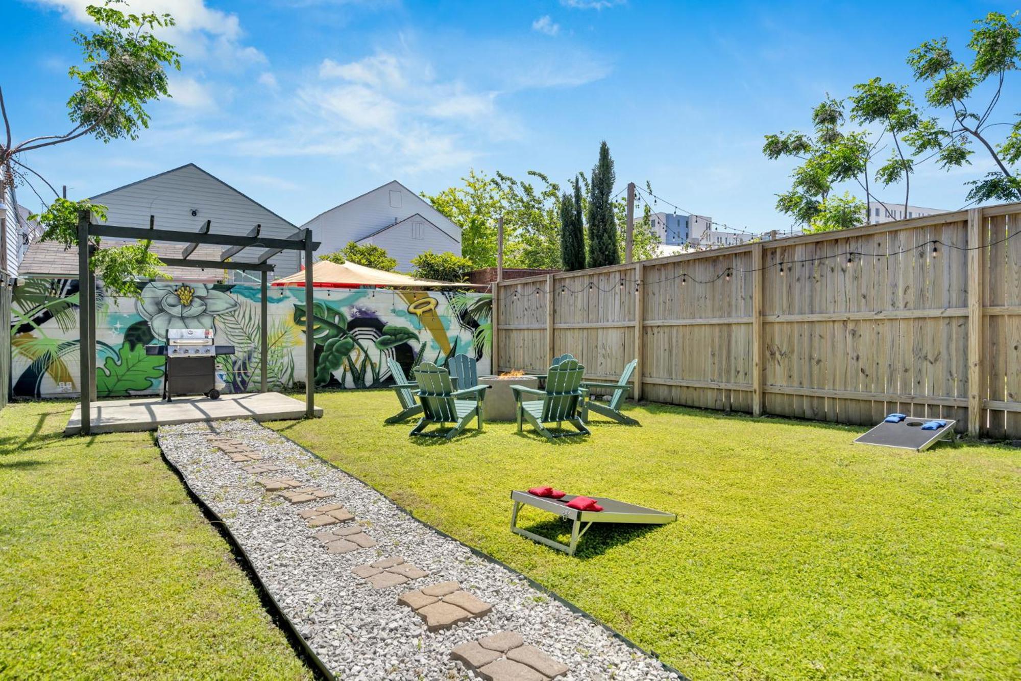Holiday home Mid-city 5br W Firepit & Yard Near Superdome *
