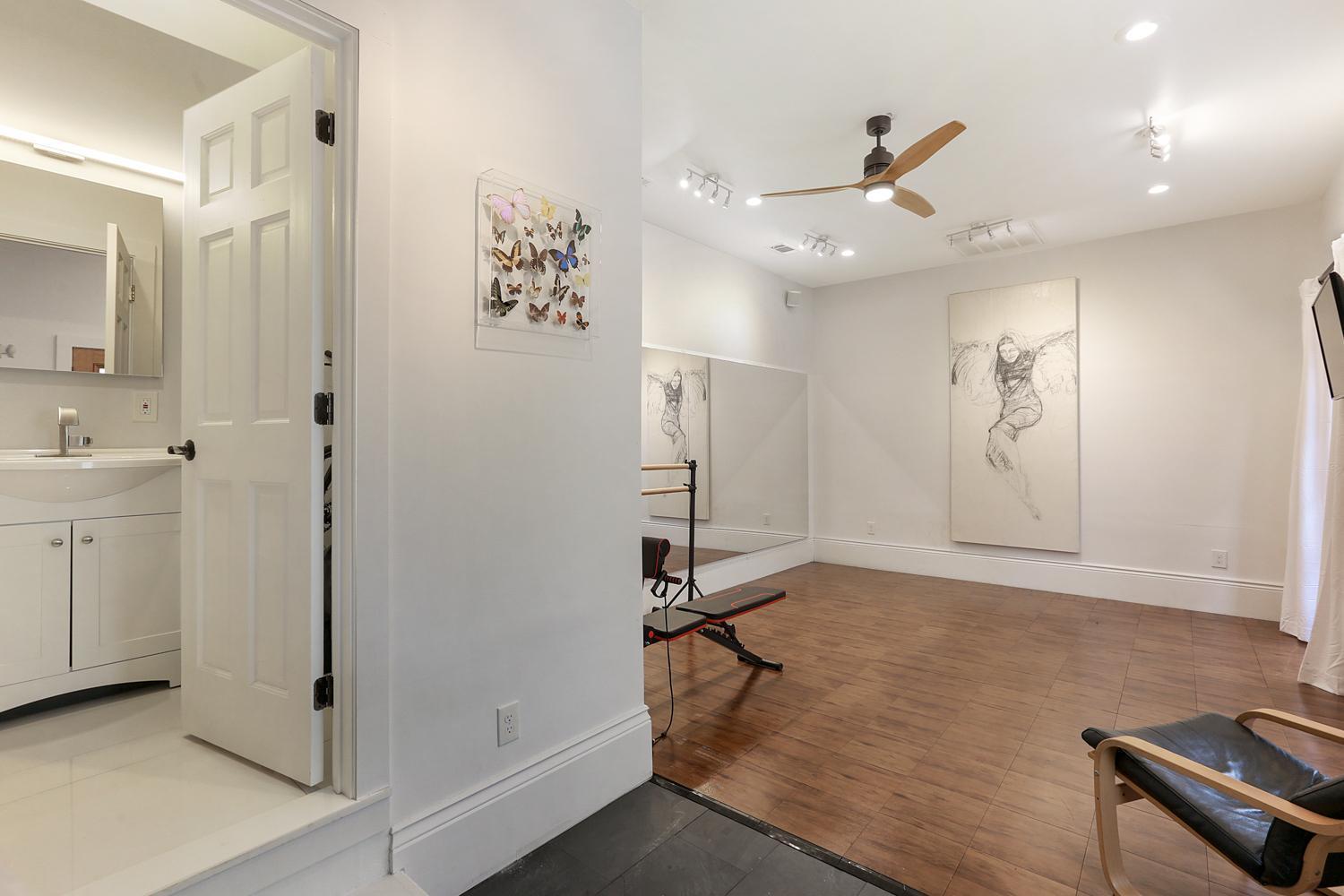 Magazine Street Historic Luxury Apartment *