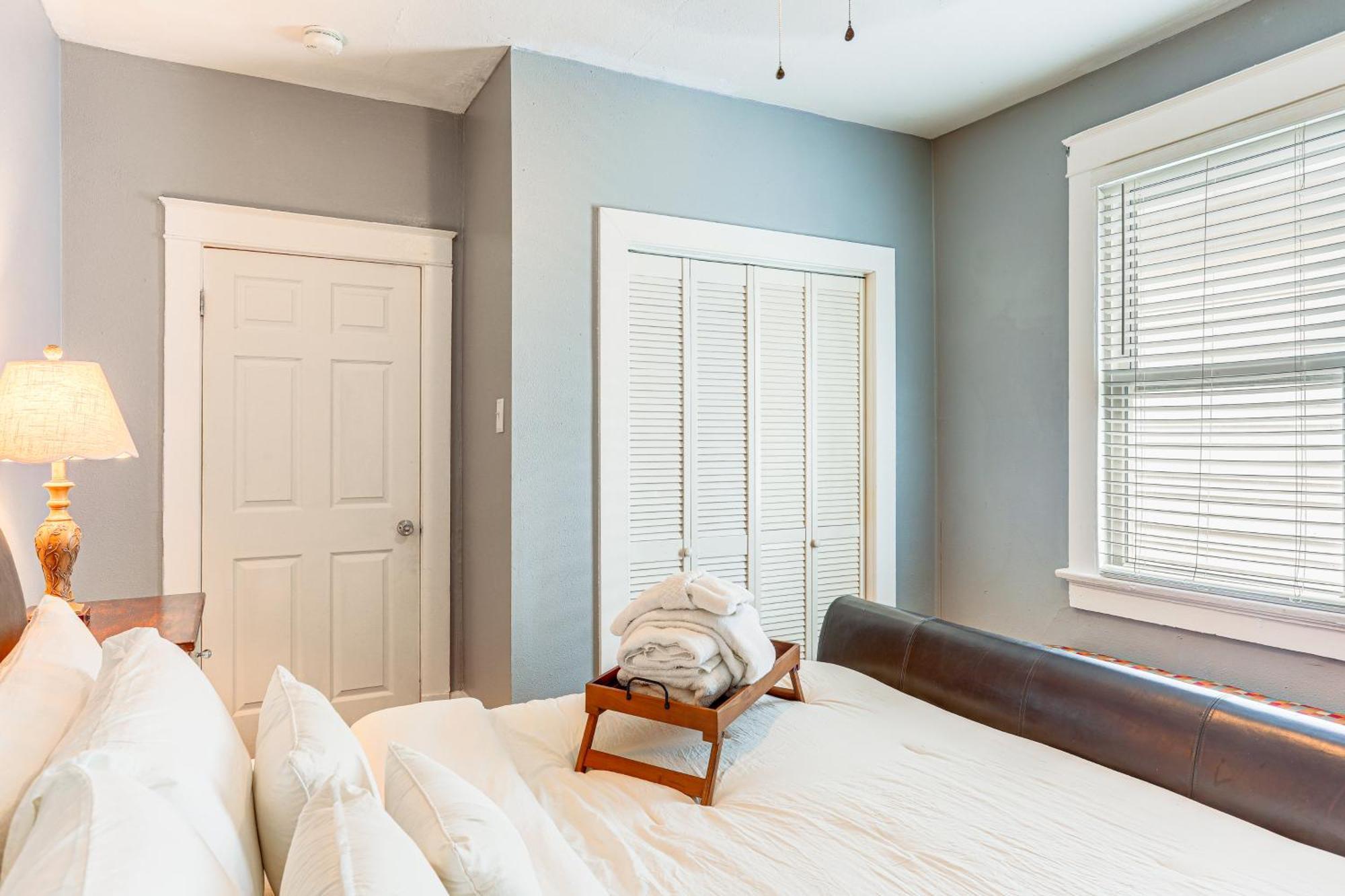 3 Mi To French Quarter Retreat With Private Yard Holiday home