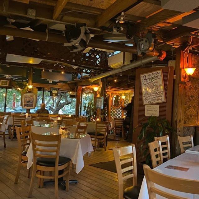 Walk To Jazz Fest From Garden Apartment *