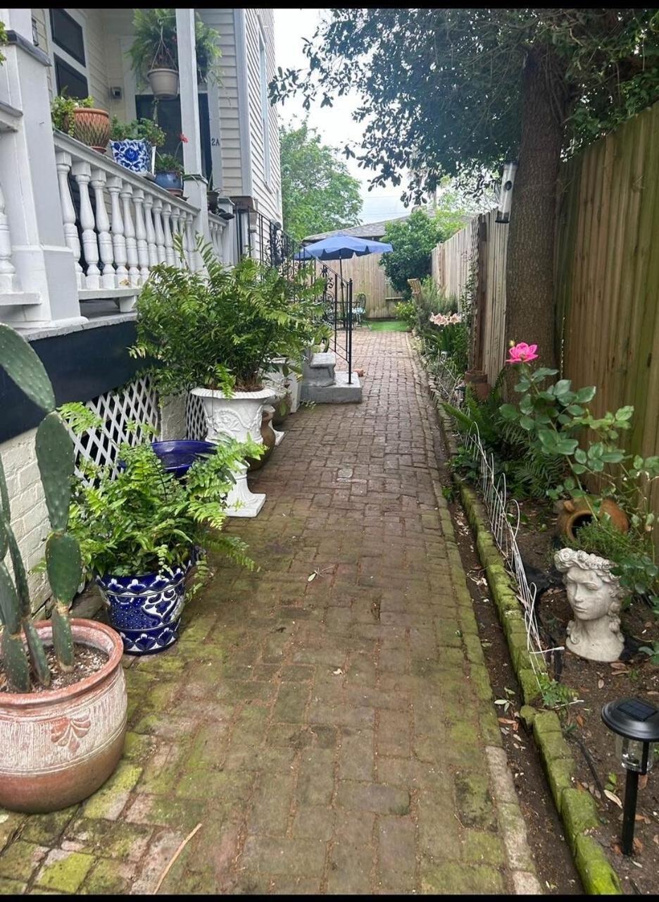 Walk To Jazz Fest From Garden Apartment *