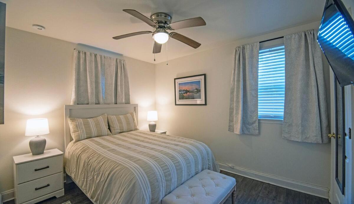 Holiday home 2bd-2ba Adorable W Yard In Gentilly New Orleans