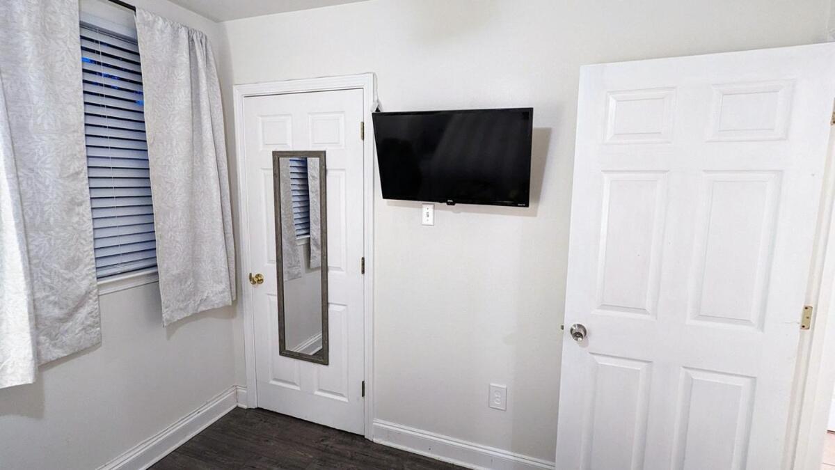 Holiday home 2bd-2ba Adorable W Yard In Gentilly