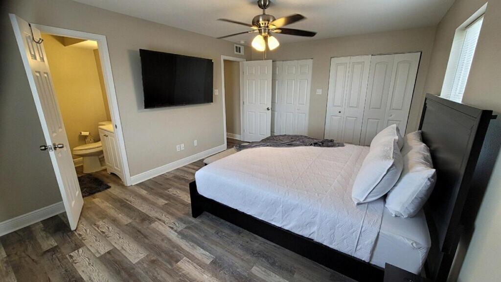 Holiday home Lakeview Townhome W King Bed & Game