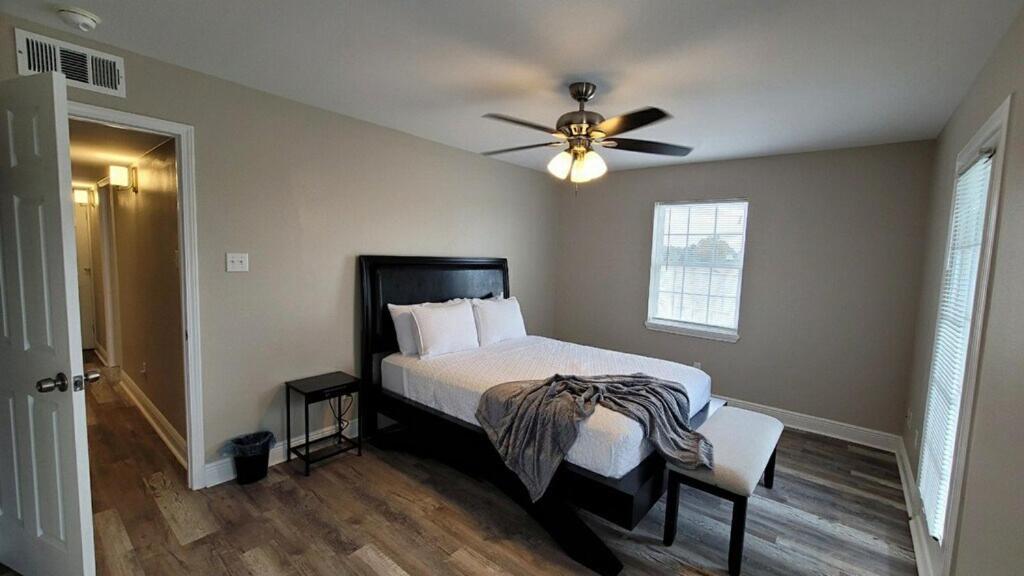 Lakeview Townhome W King Bed & Game * New Orleans