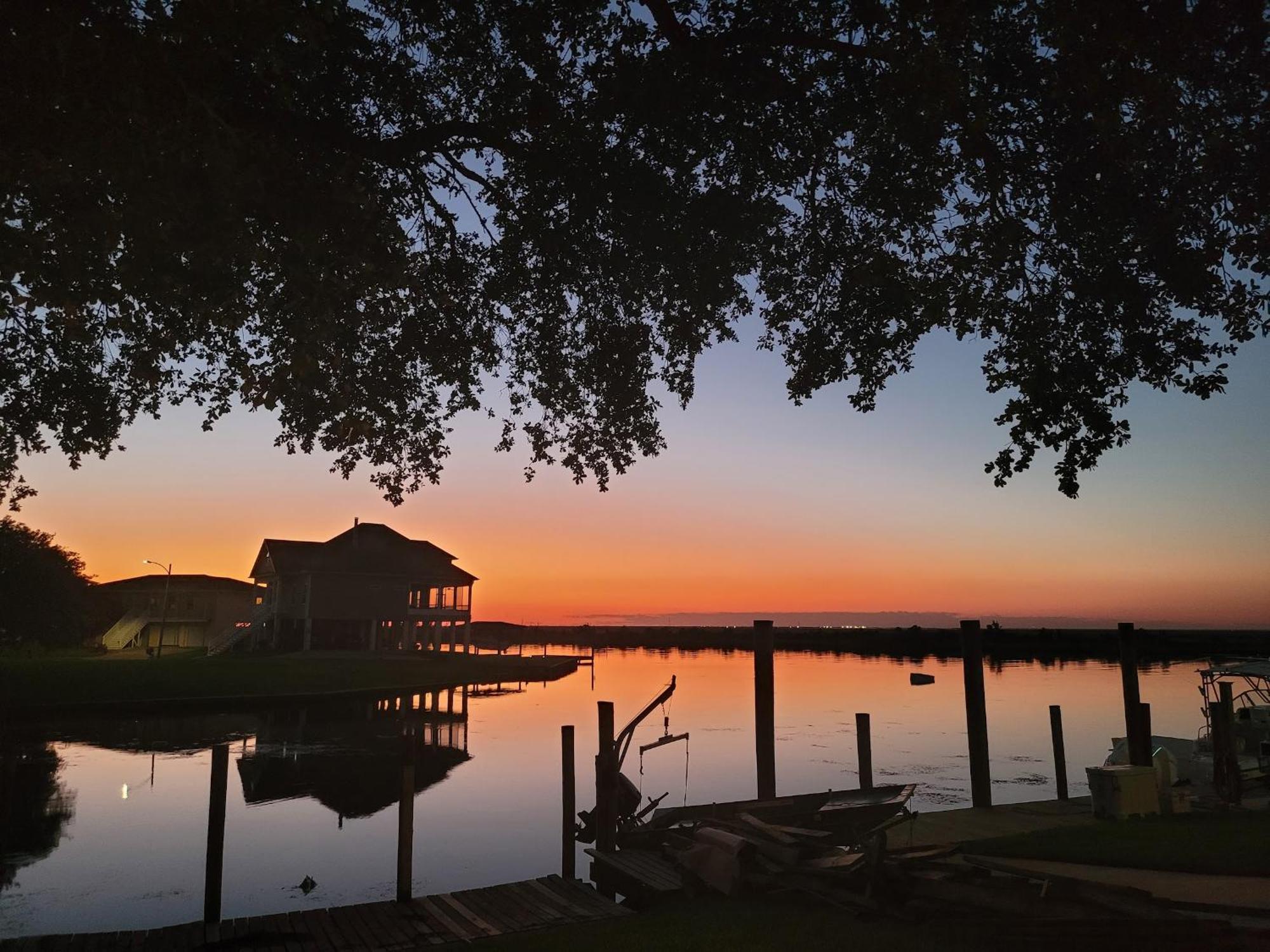 Waterfront Gem Holiday home *