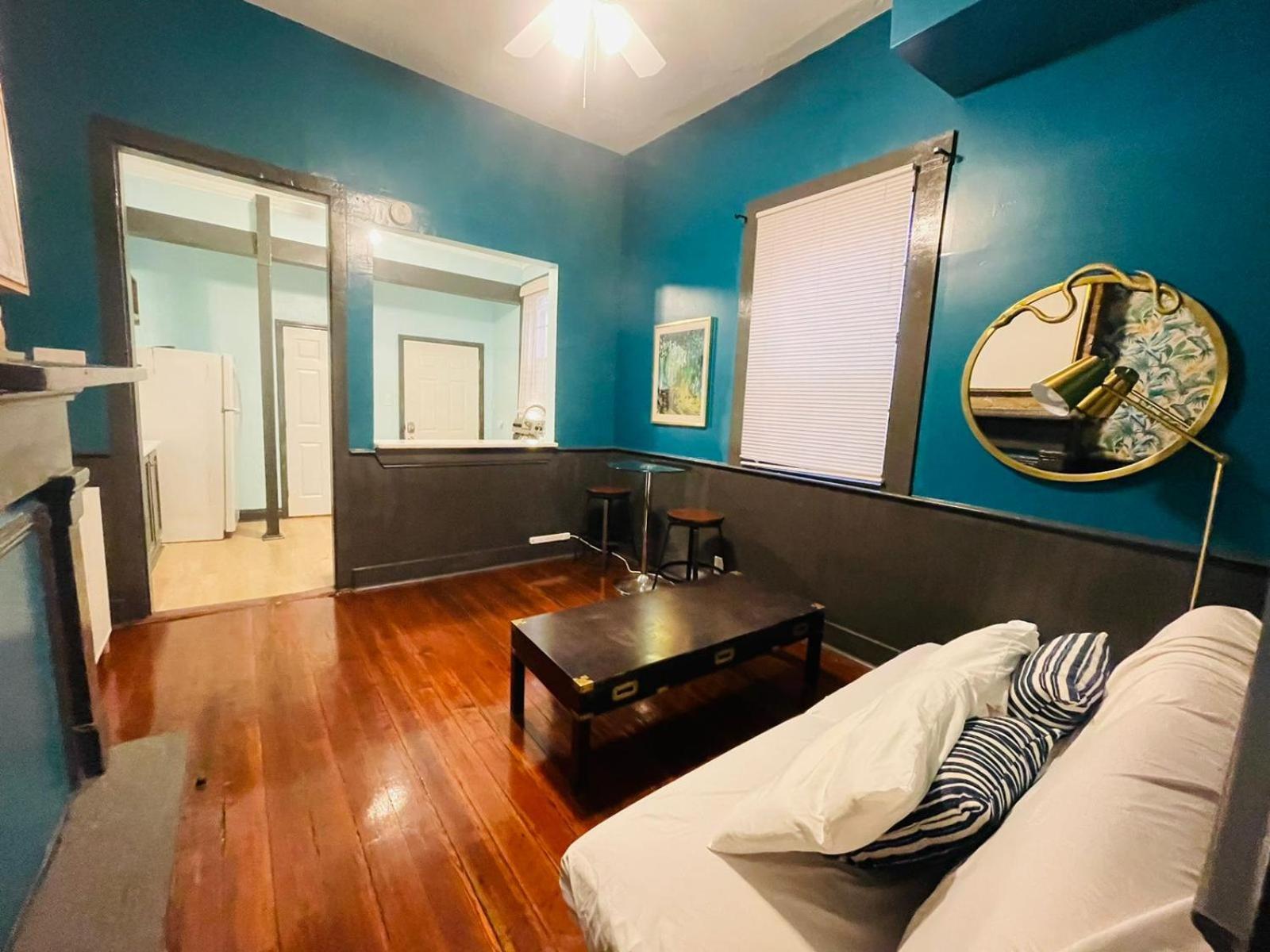 Weebiii Apartment