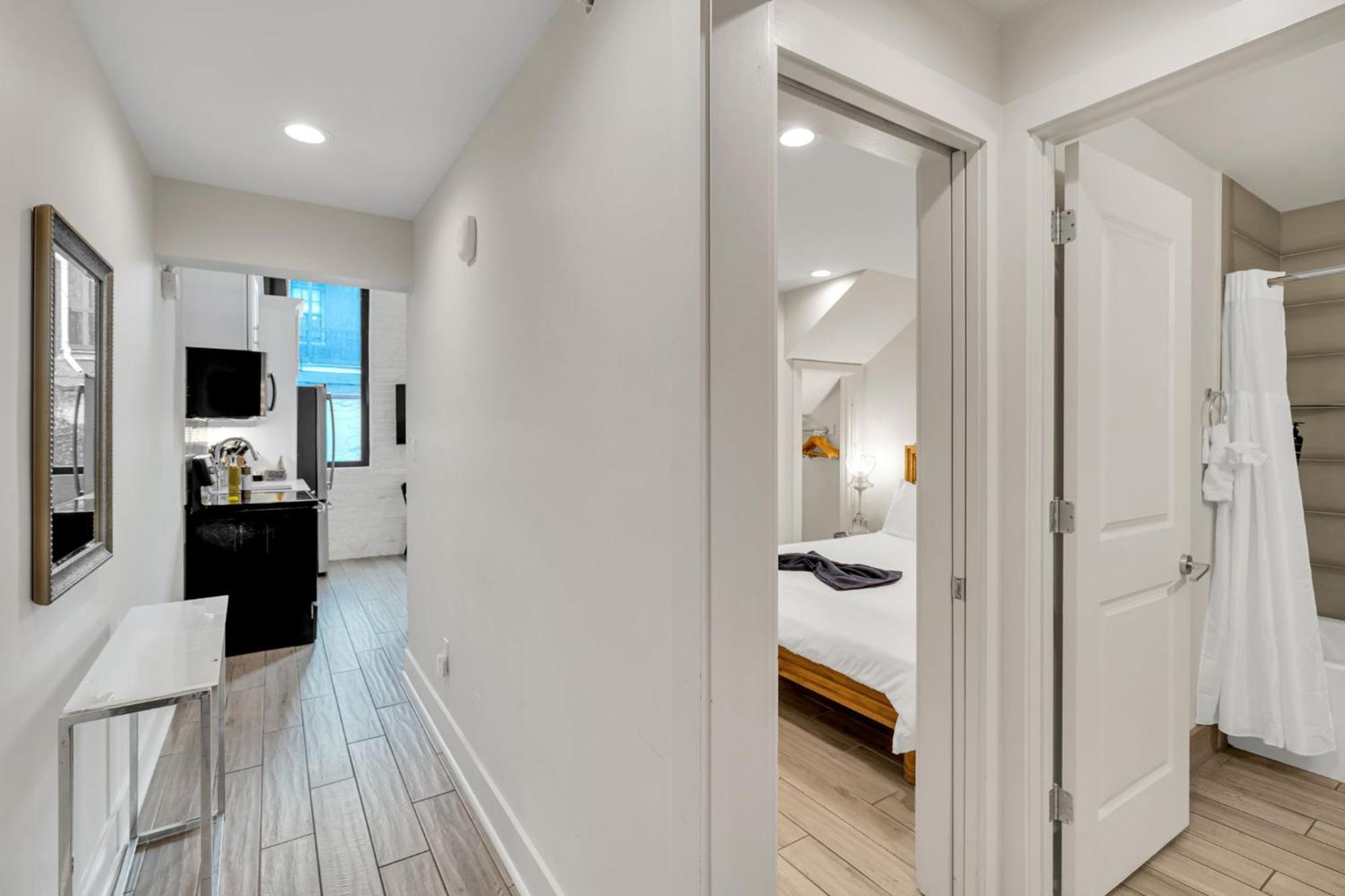 2 Bedroom Loft In The Fq * New Orleans