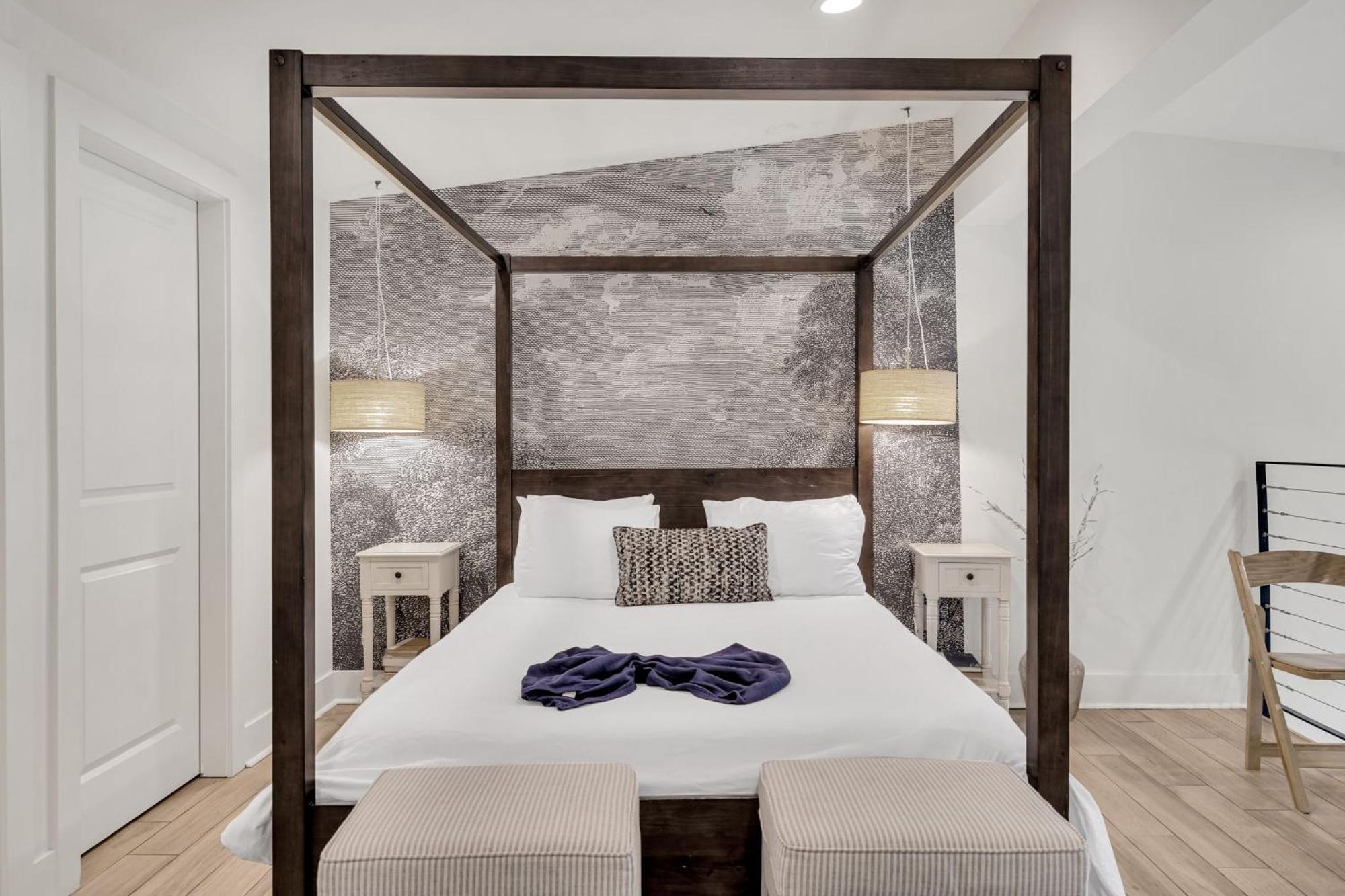 2 Bedroom Loft In The Fq Hotel
