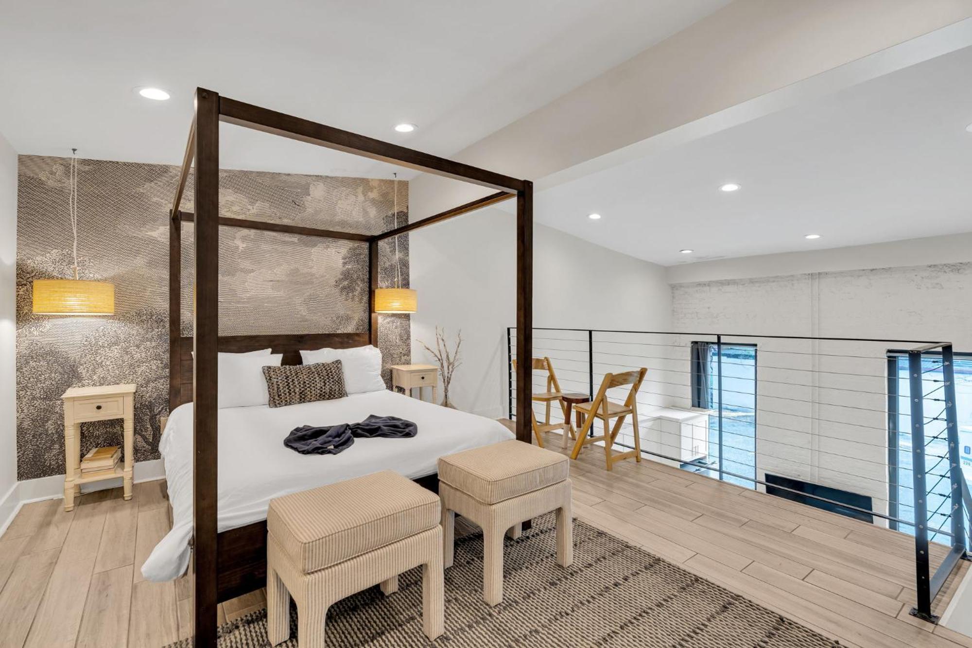2 Bedroom Loft In The Fq Hotel