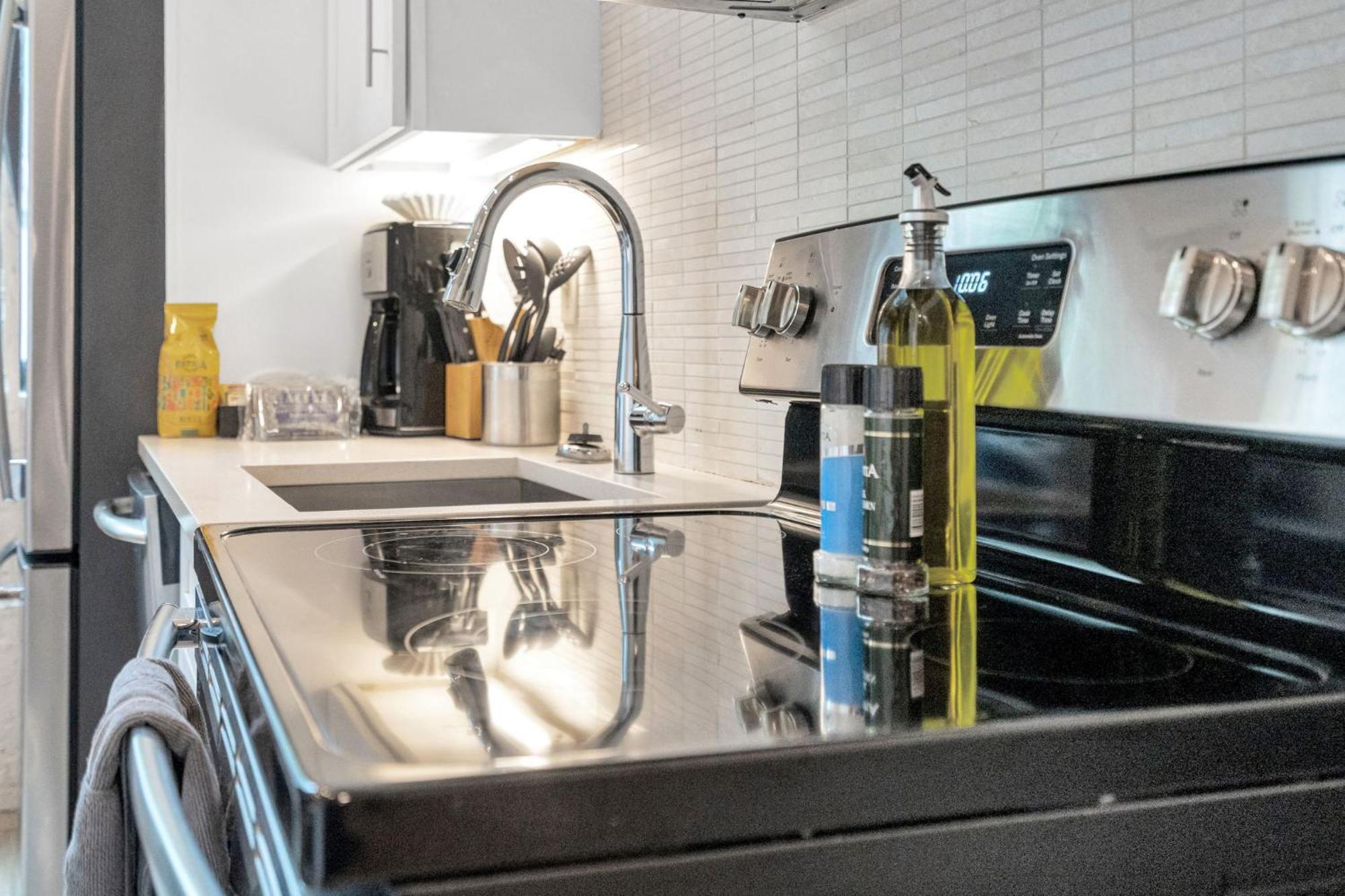 2 Bedroom Loft In The French Quarter Hotel *