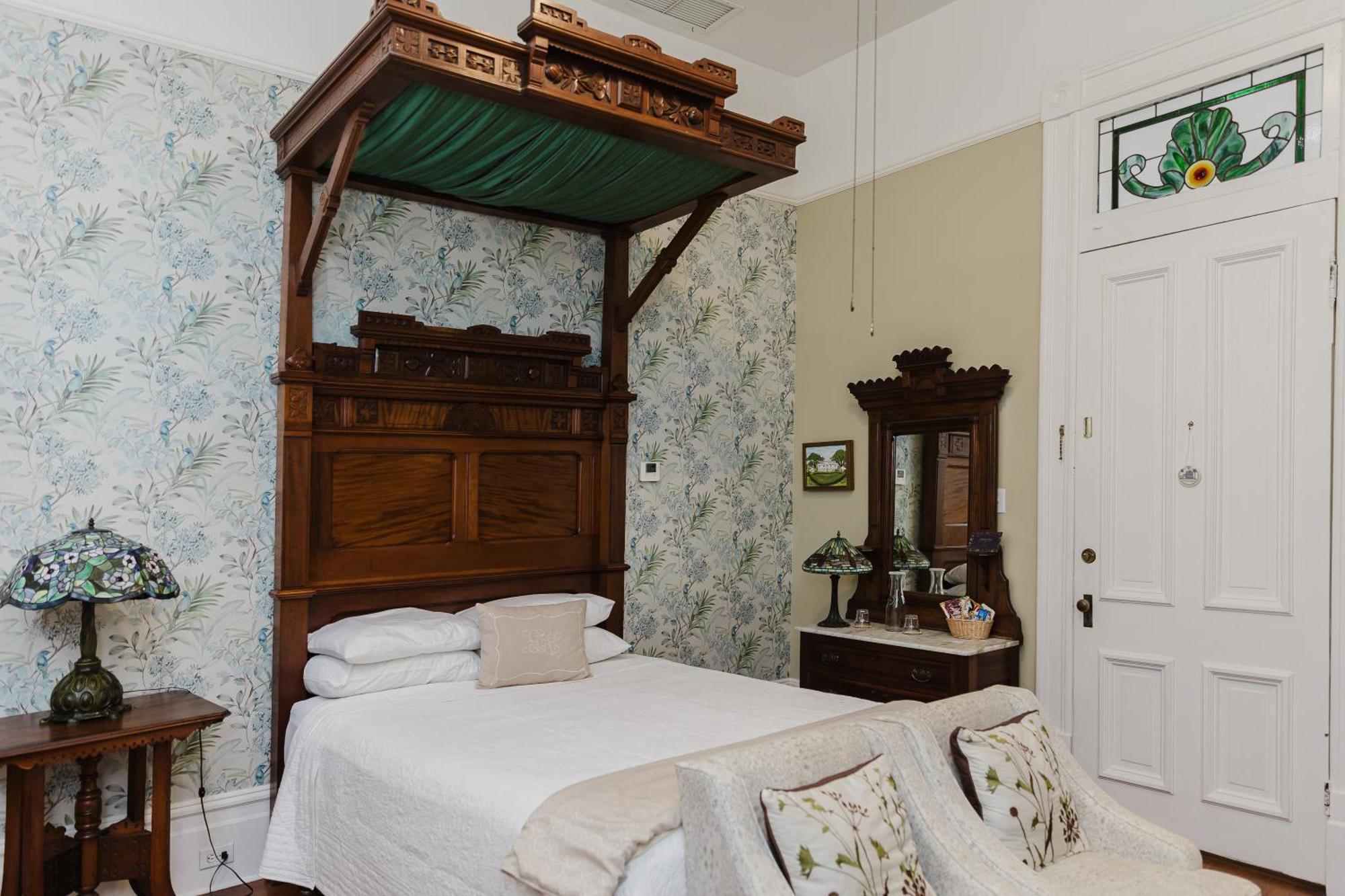 Grand Victorian New Orleans