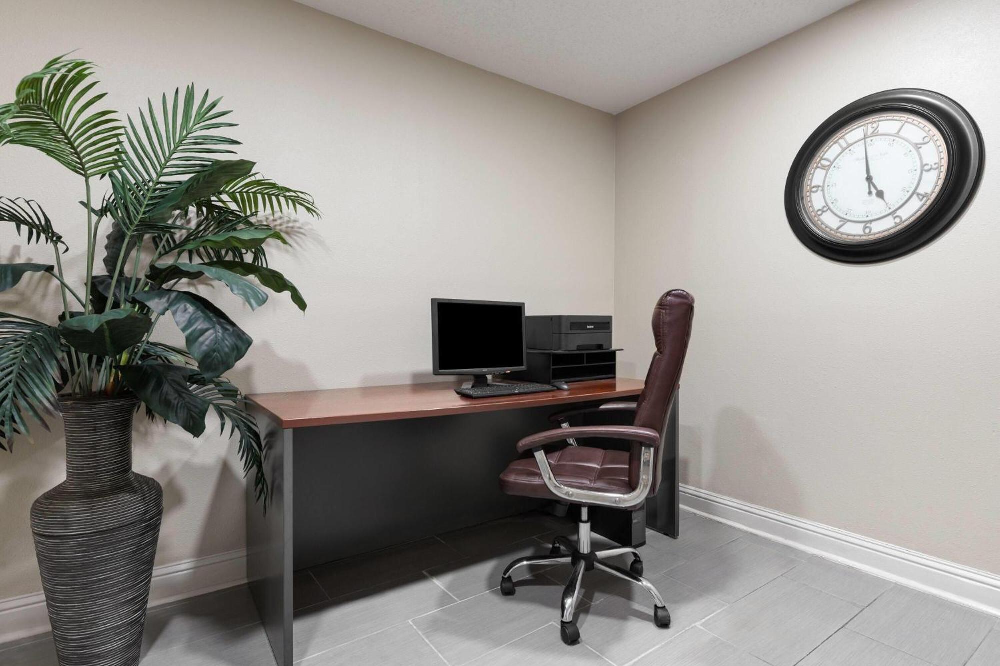 Super 8 By Wyndham 2*