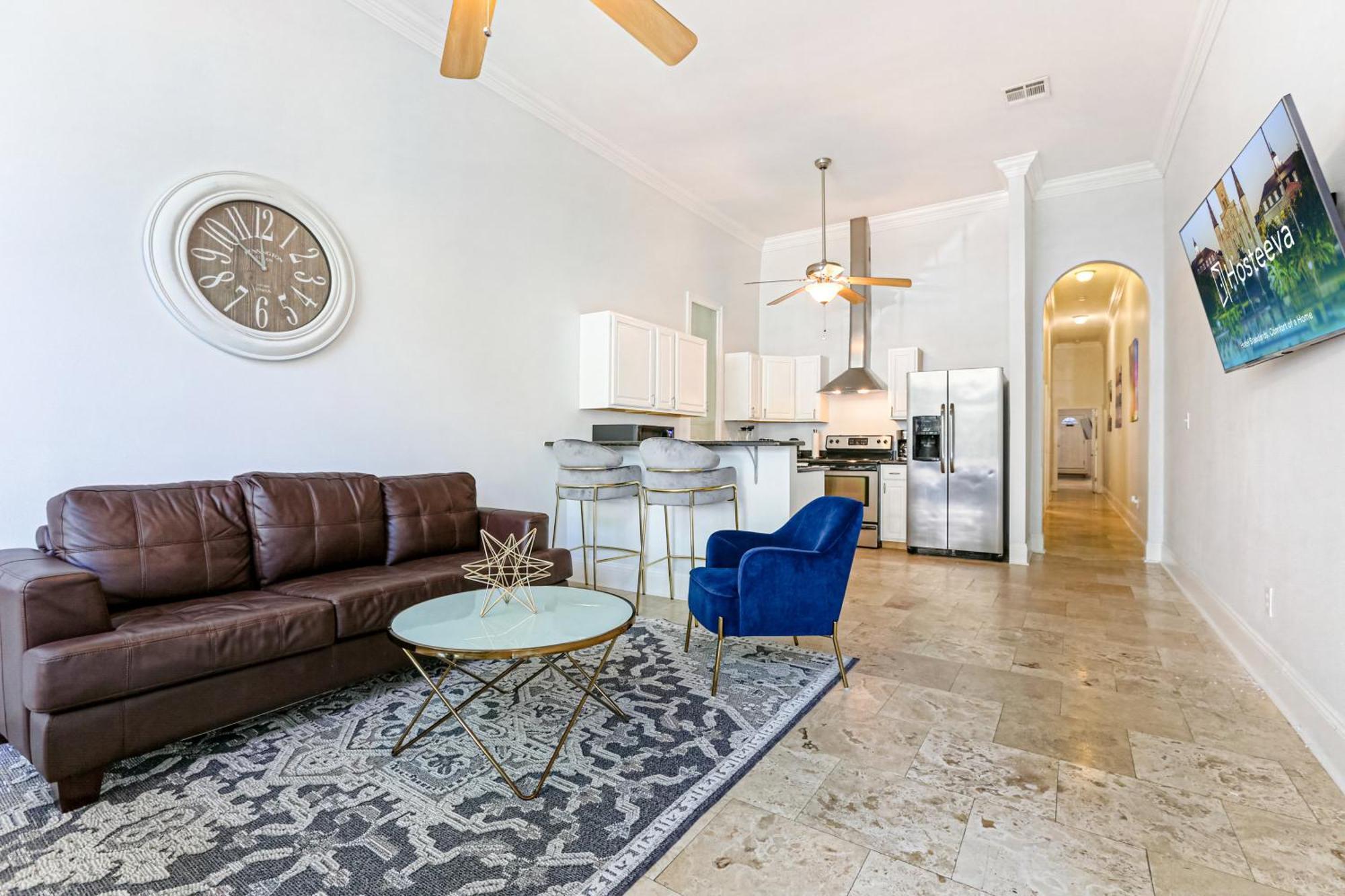 Hosteeva Modern Near Magazine St & Close To Fq Apartment