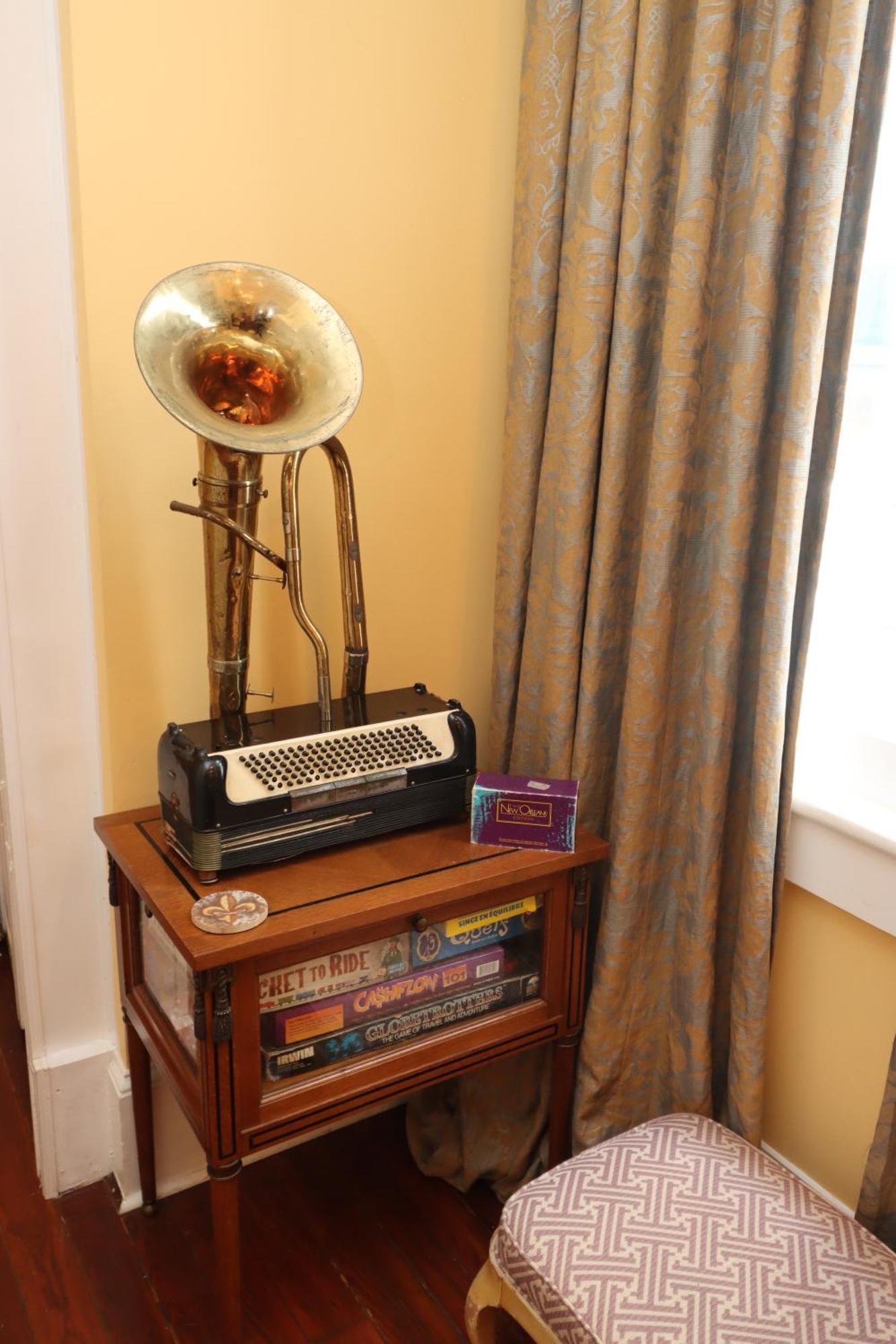 R&b - Award Winning (adults Only)