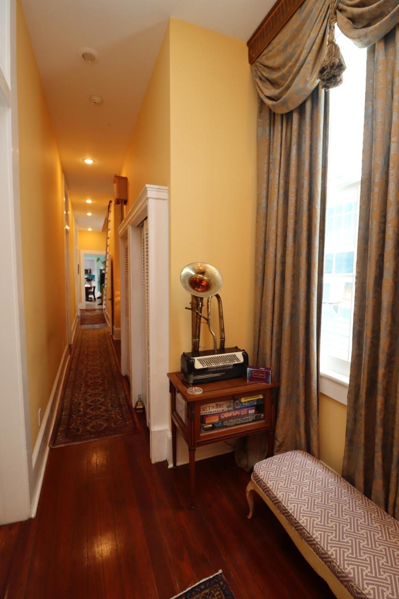 R&b - Award Winning (adults Only) New Orleans