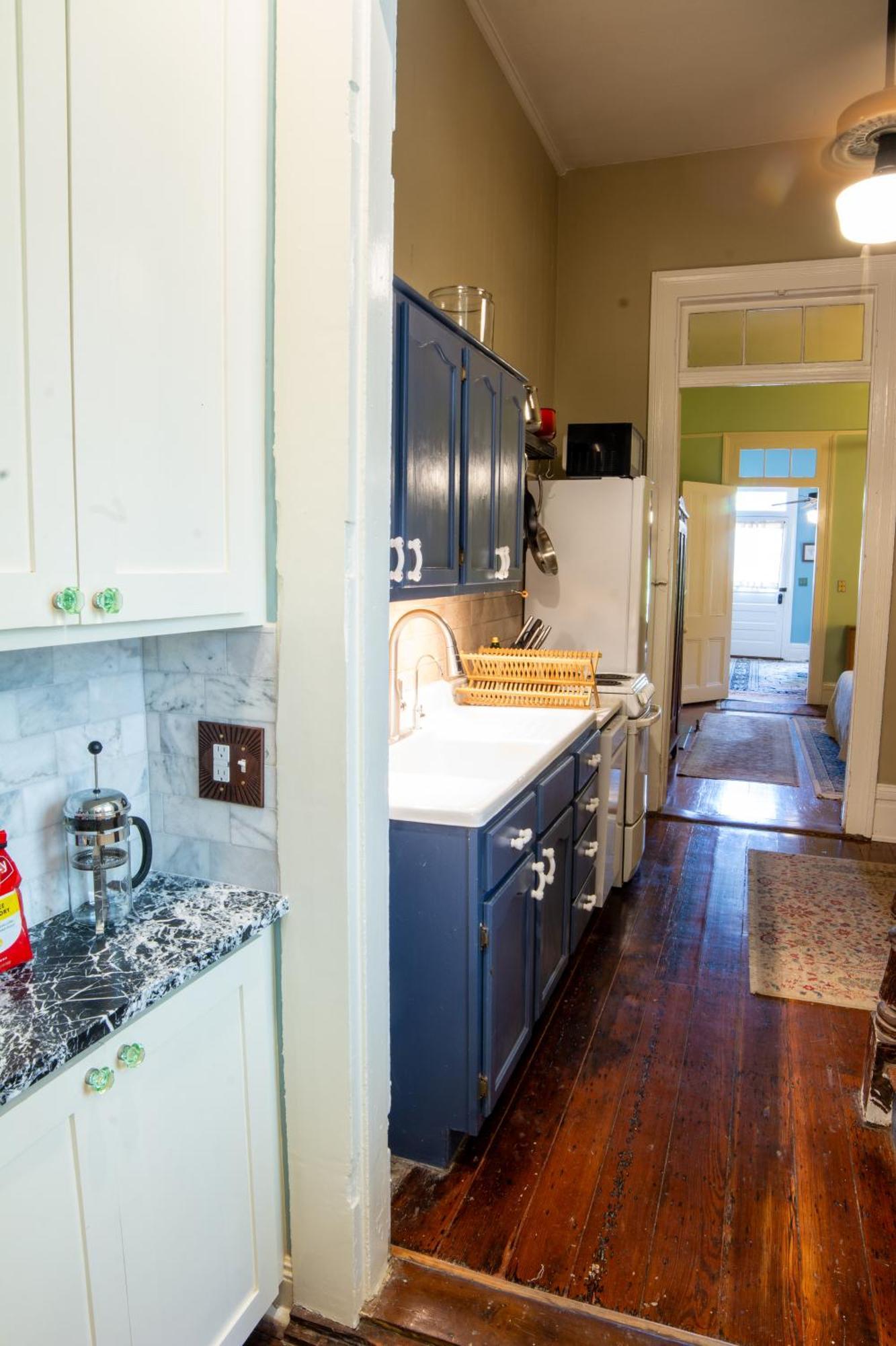 Marigny Steps From Frenchmen St Apartment *