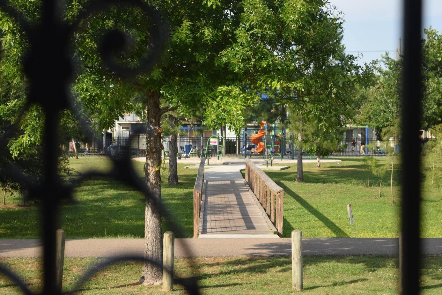 Lafite Greenway Nola Retreat Festival Season * New Orleans