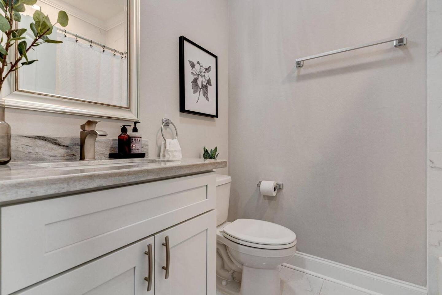 Holiday home Mid-city Retreat By Greenway Walk To Dome