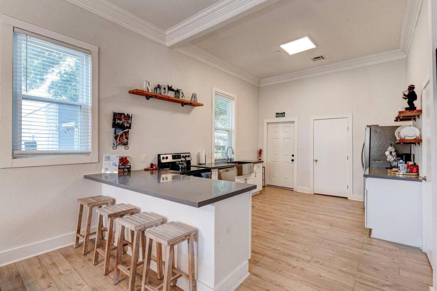 Prime Nola Near Fq Walk To Jazz Fest Holiday home *