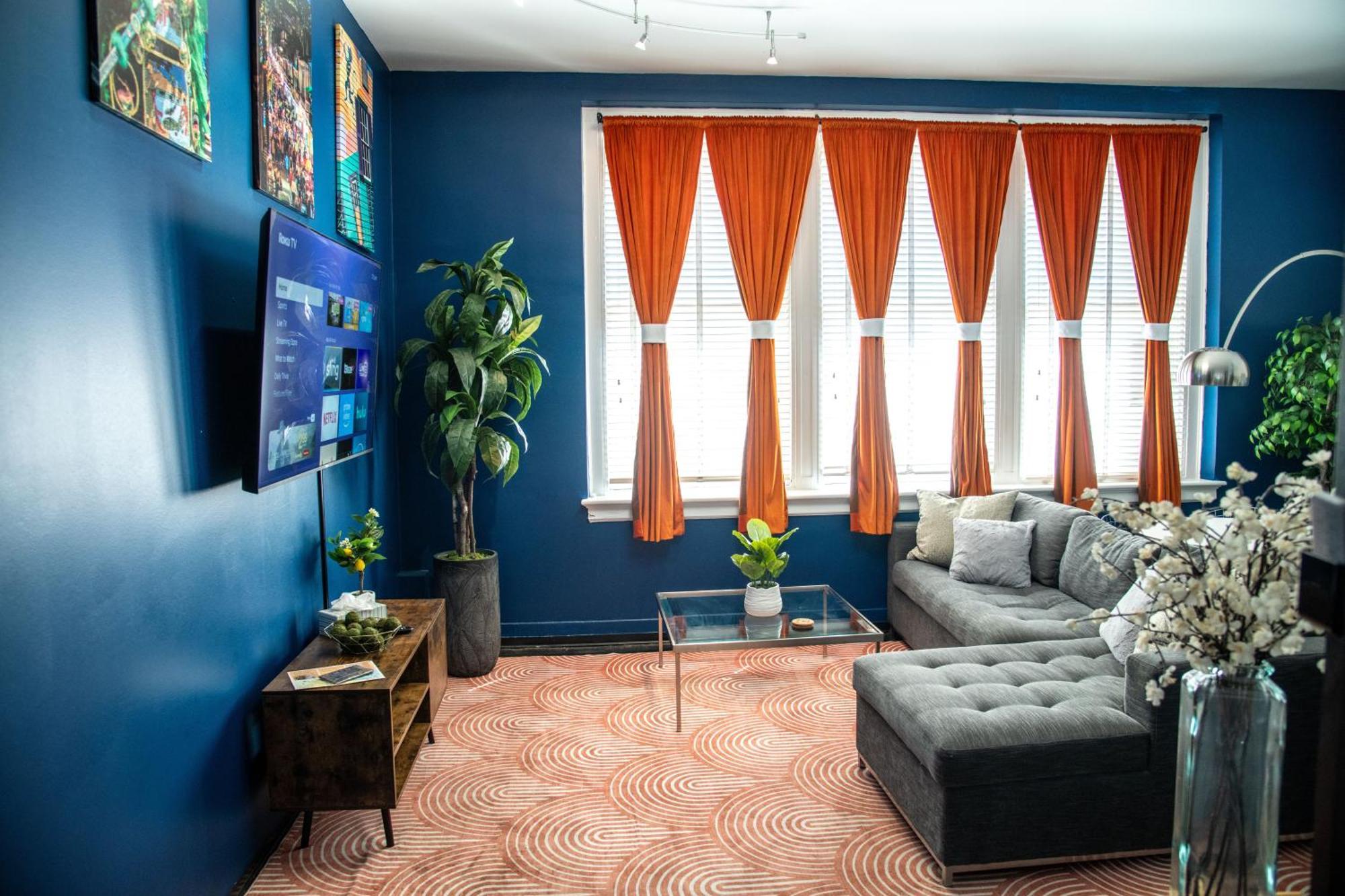 Downtown 1br W Rooftop Gym Near Canal St Holiday home New Orleans