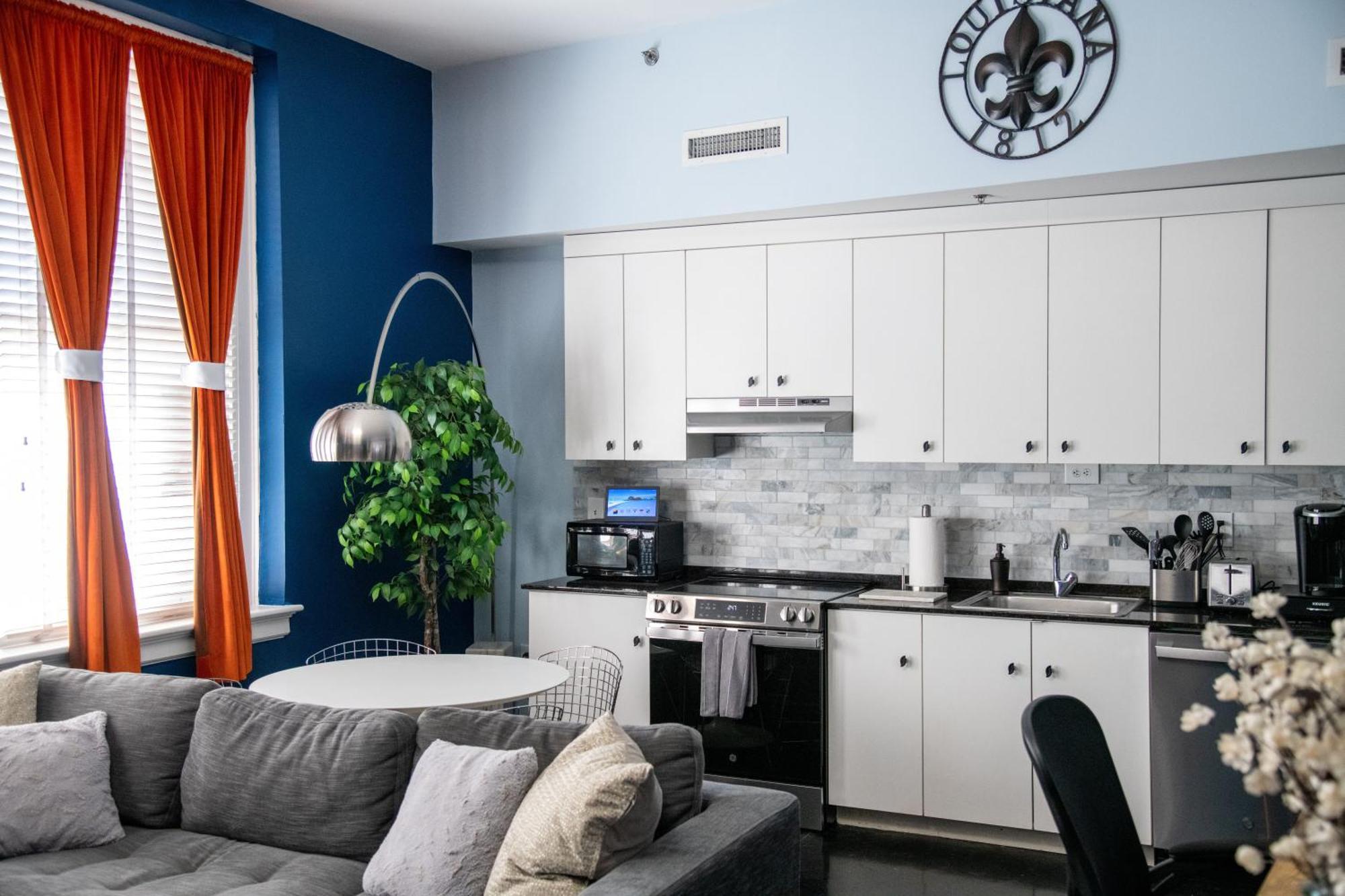 Downtown 1br W Rooftop Gym Near Canal St Holiday home New Orleans