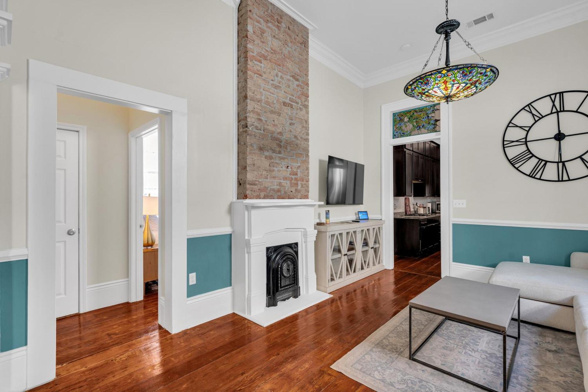 Game & Patio - Walk To French Quarter Holiday home *