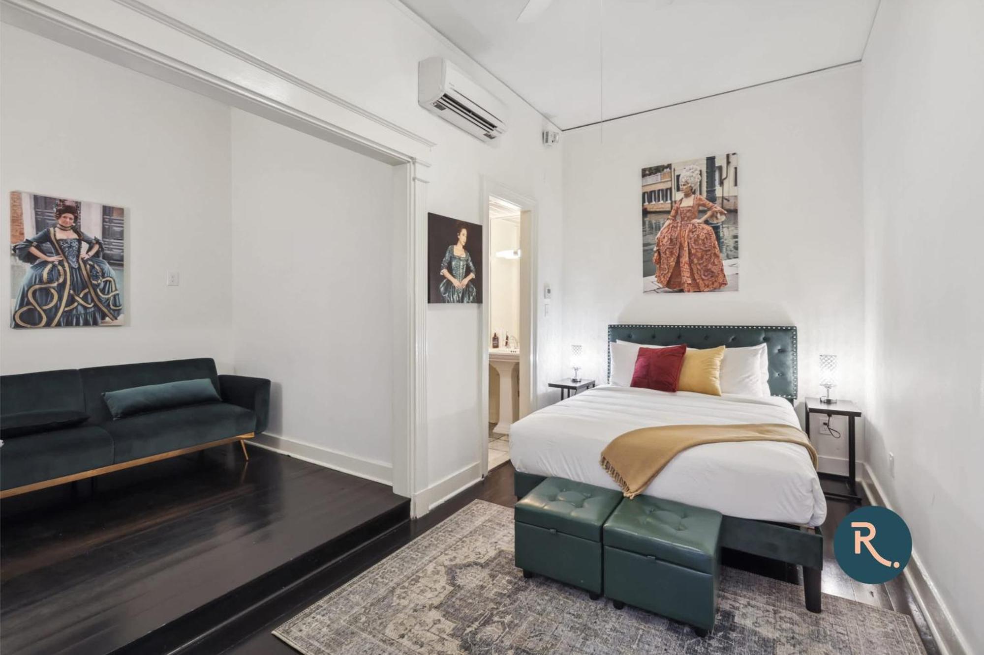 Roami At St. Helene Apartment