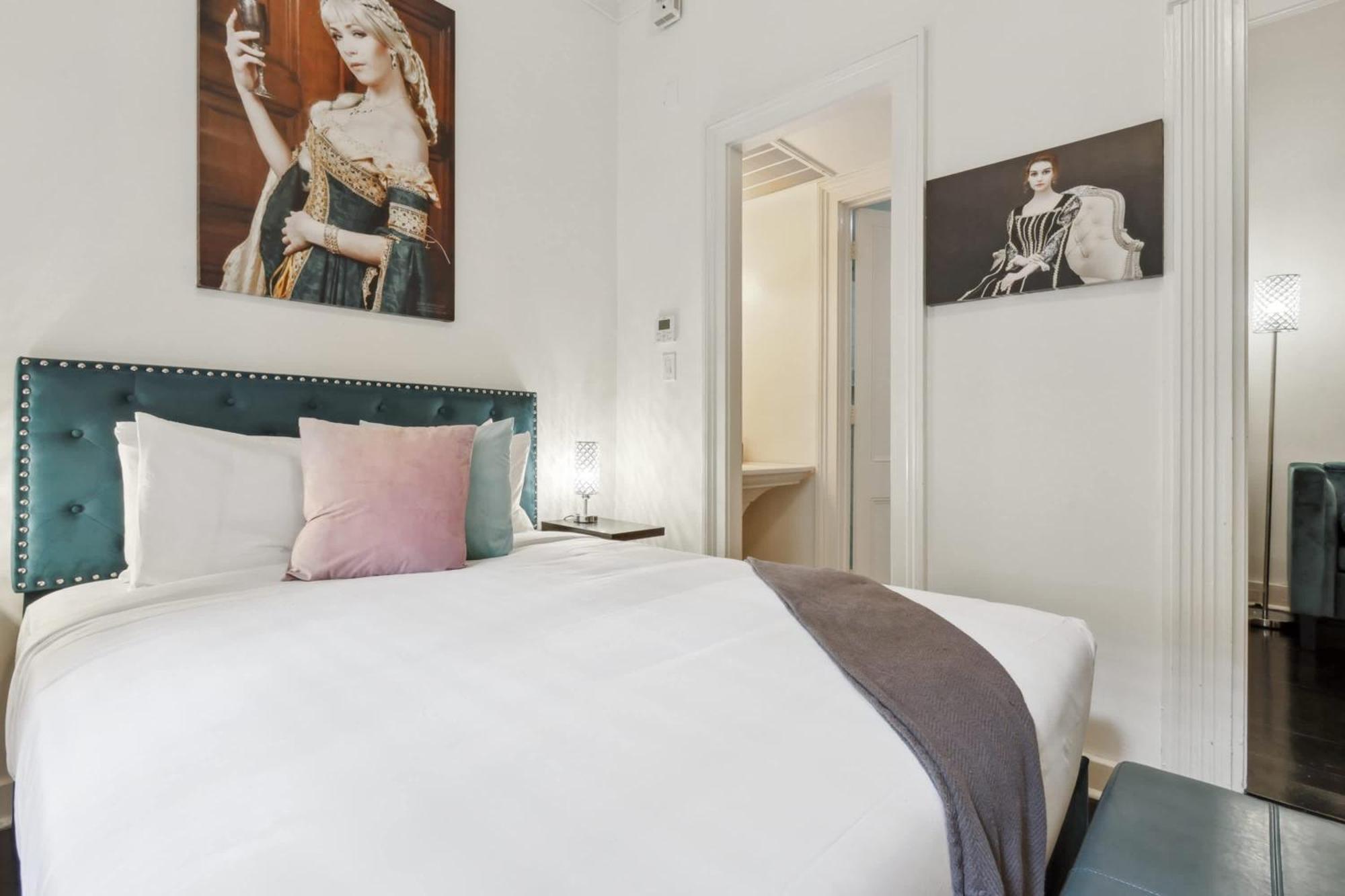 Roami At St. Helene Apartment *