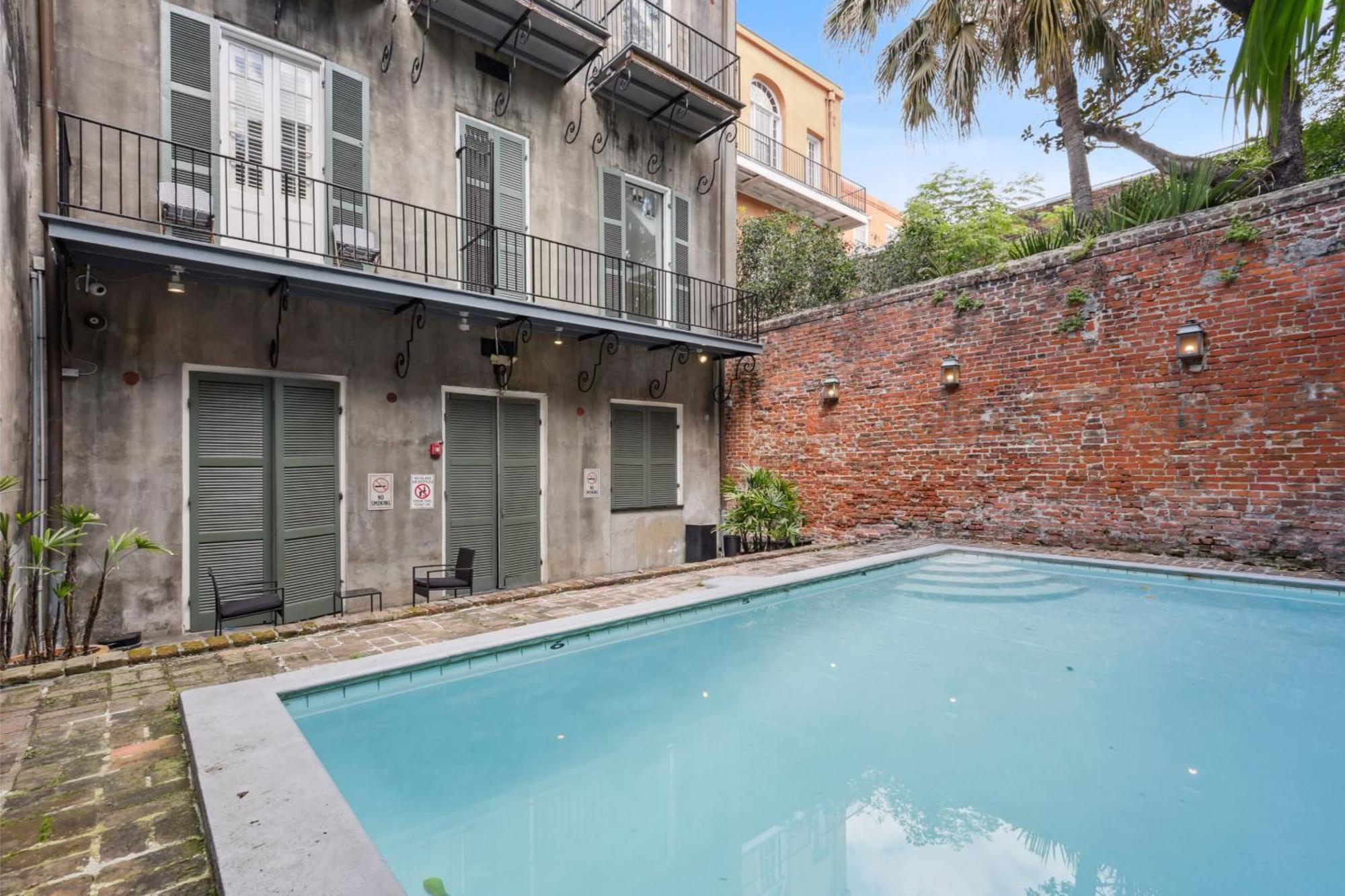 Roami At St. Helene * New Orleans