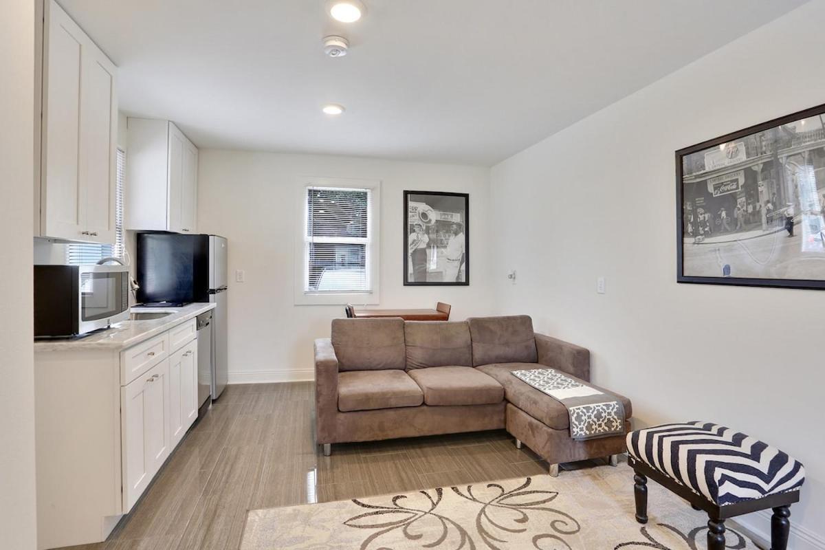 Cute 7blocks From French Q Steps To Jazz Venues, Free Gated Parking Included *