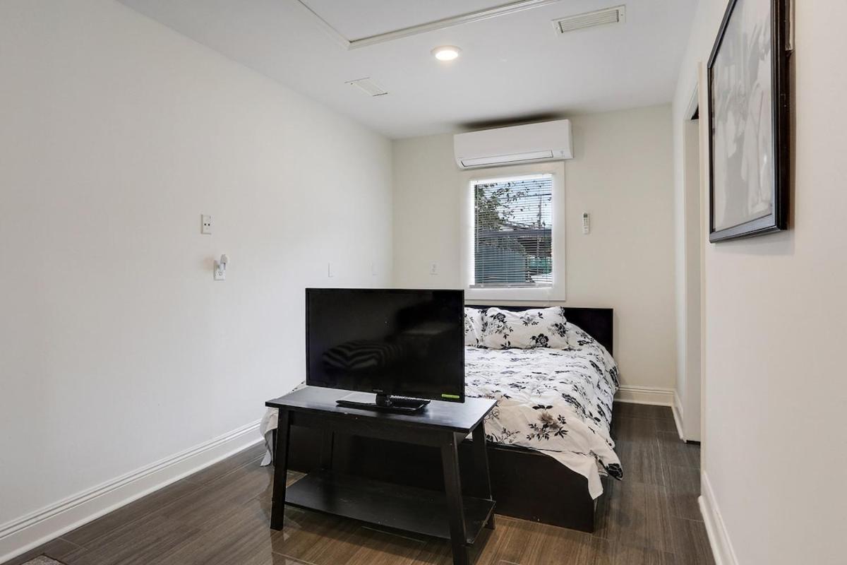 Cute 7blocks From French Q Steps To Jazz Venues, Free Gated Parking Included Apartment New Orleans
