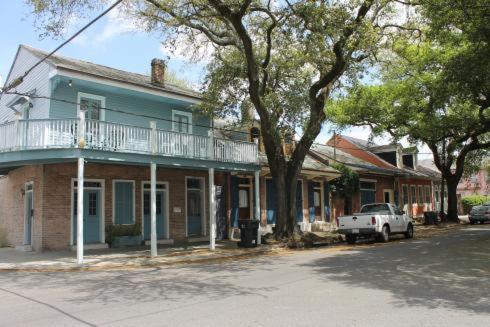 Cute 2bed 1bath, 7blocks From French Q, Steps To Jazz Venues, Free Gated Pk Include