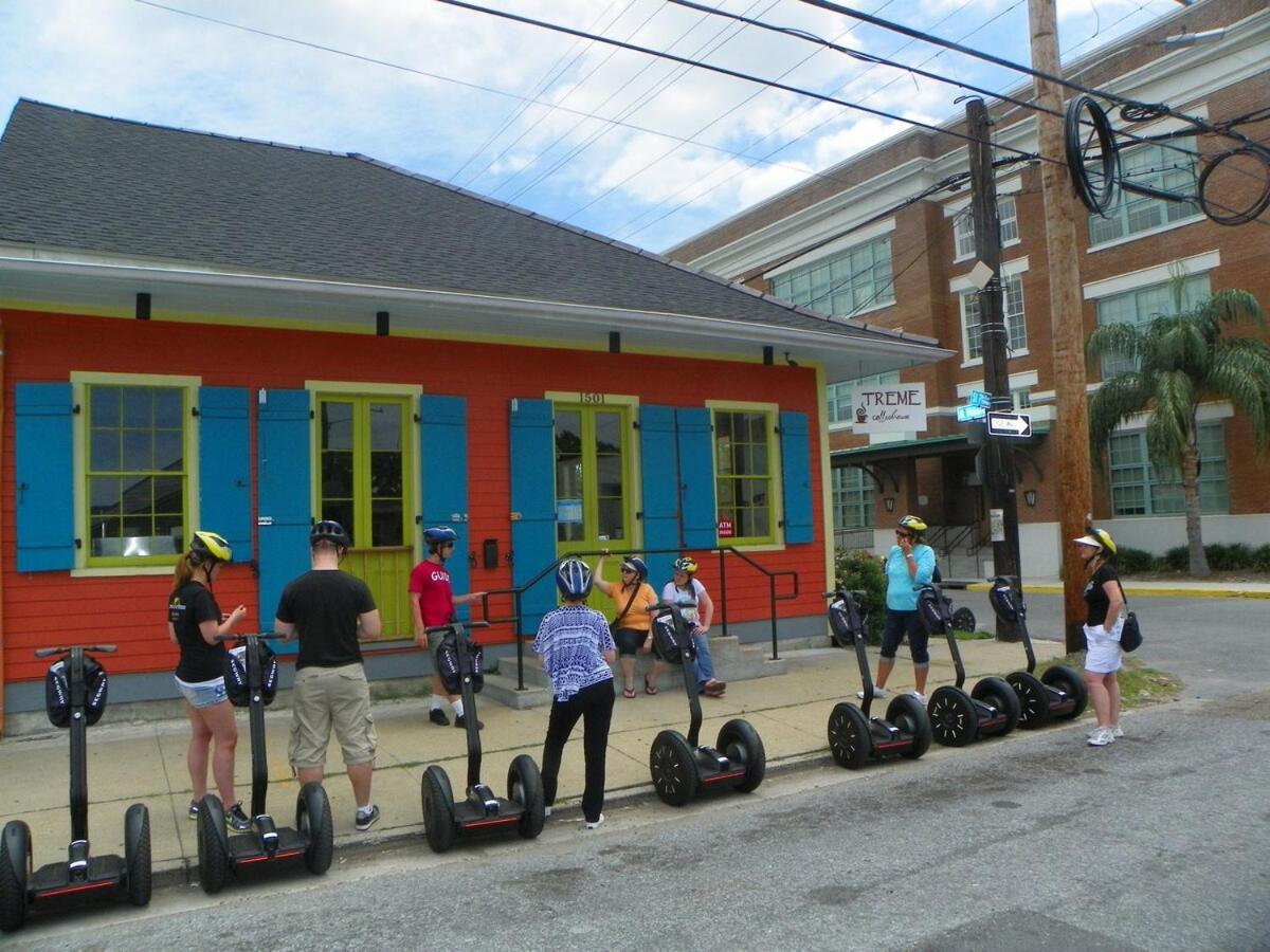 Cute 2bed 1bath, 7blocks From French Q, Steps To Jazz Venues, Free Gated Pk Include Apartment