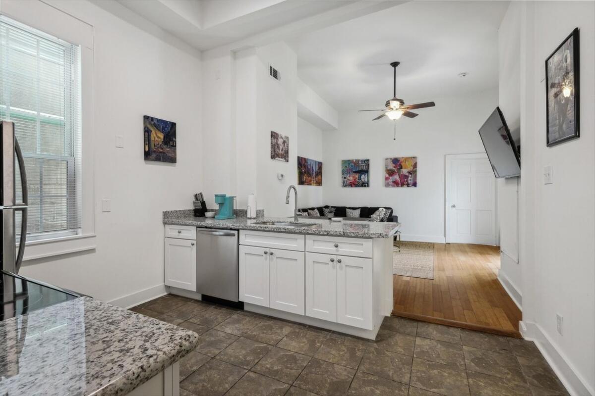 Cute 2bed 1bath 4 Blocks From French Q Close To Bourbon St And Jazz Venues Apartment *