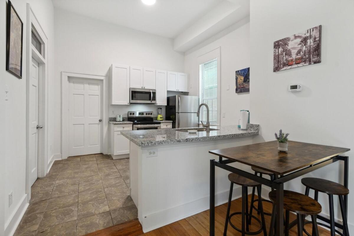 Cute 2bed 1bath 4 Blocks From French Q Close To Bourbon St And Jazz Venues Apartment