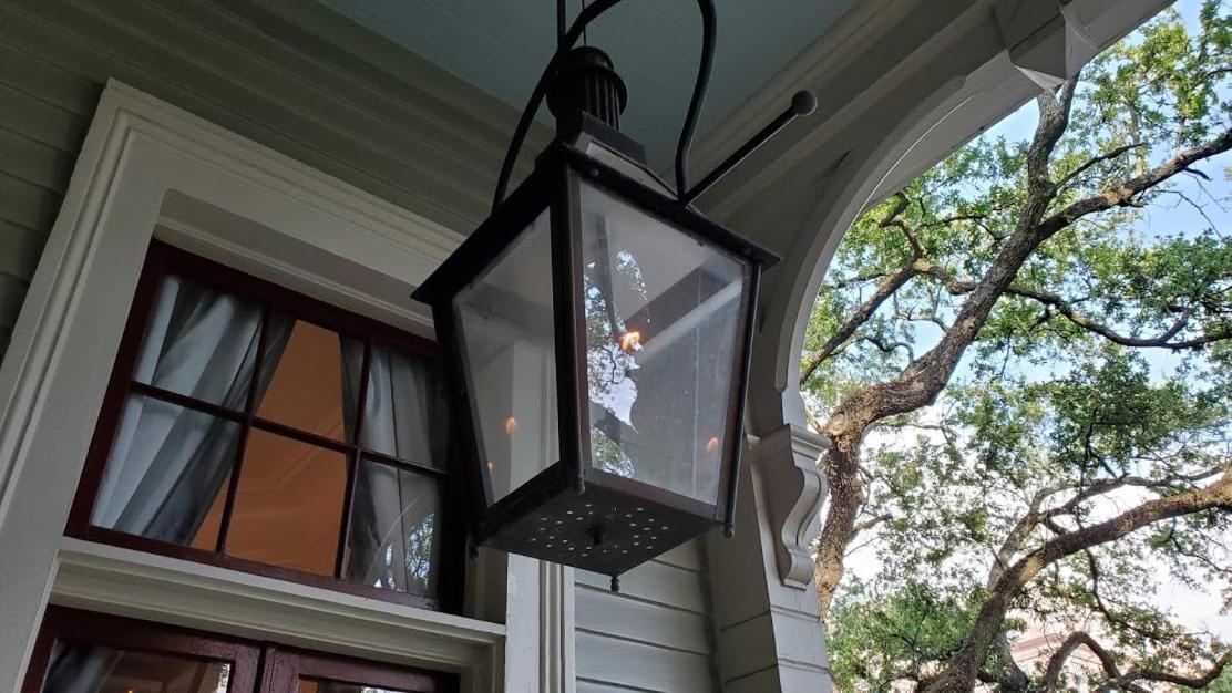 Walker Mansion On St Charles Ave - Unit 5 *