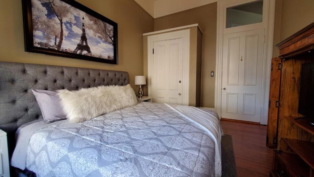 Walker Mansion On St Charles Ave - Unit 5