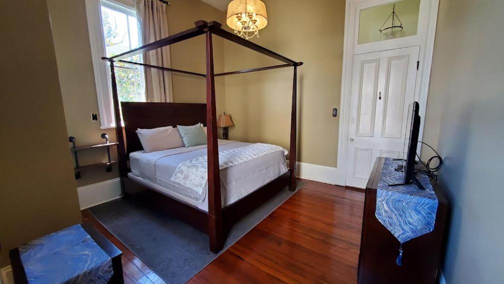 Walker Mansion On St Charles Ave - Unit 5 Apartment New Orleans