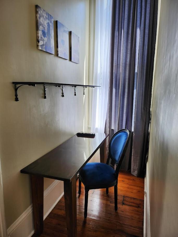 Apartment Walker Mansion On St Charles Ave - Unit 5