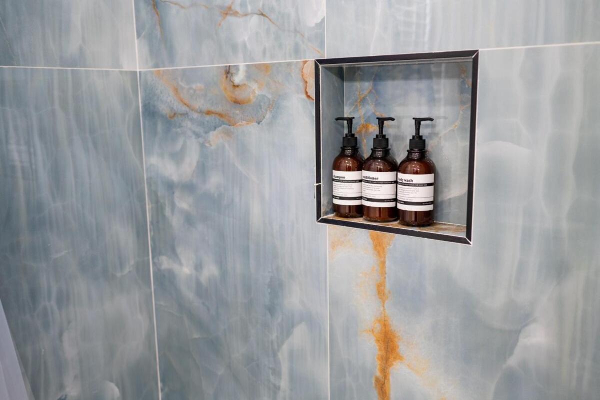 Luxe New Construction In Quiet Neighborhood Holiday home *