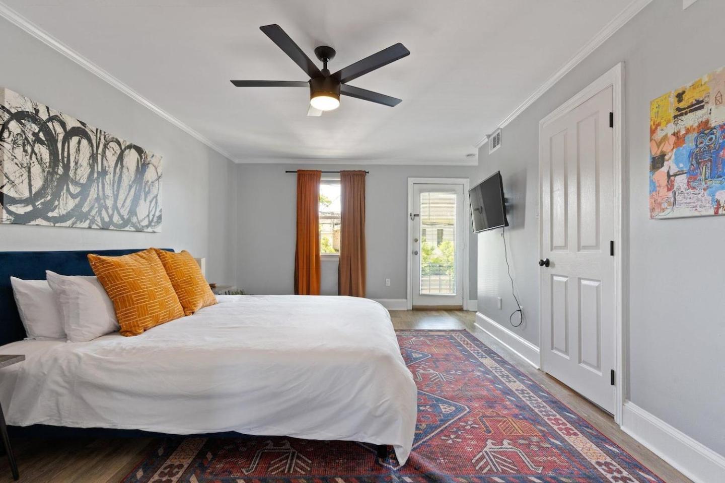 Holiday home Sunny Retreat W Balcony Steps From French Quarter