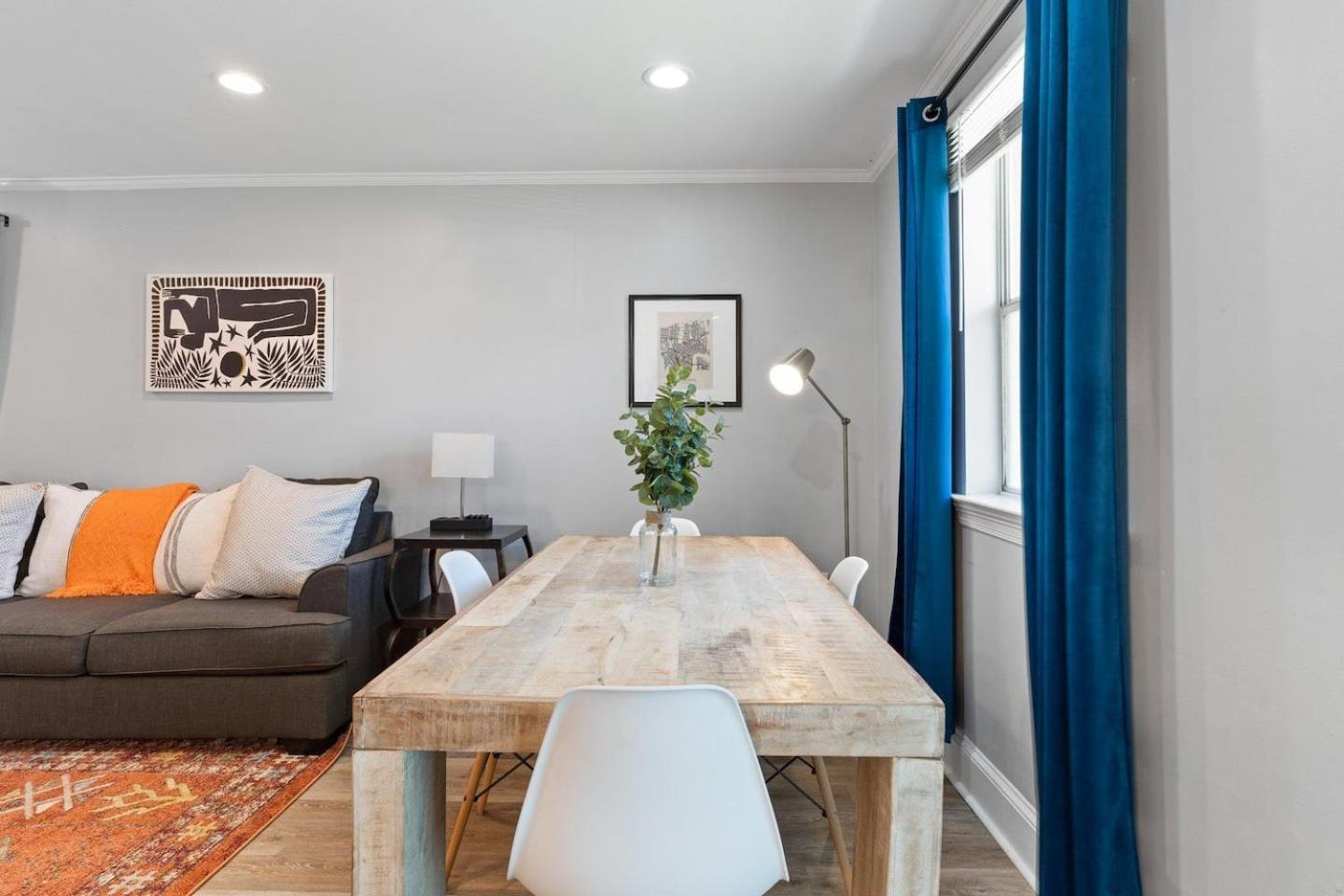 Balcony In Garden District Jazz Fest Ready Holiday home *