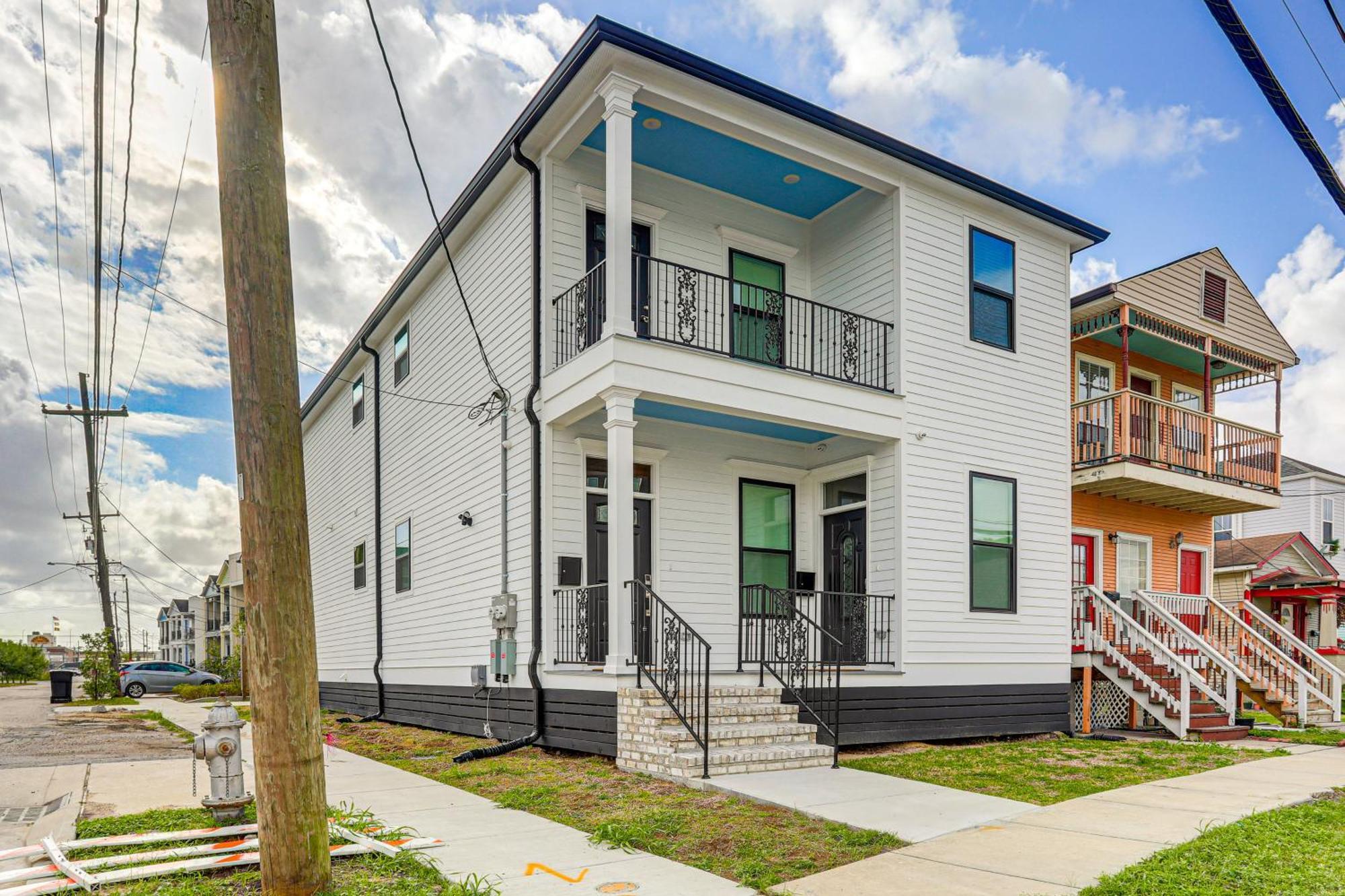 Holiday home 1 Mi To Caesars Superdome Contemporary Nola Abode