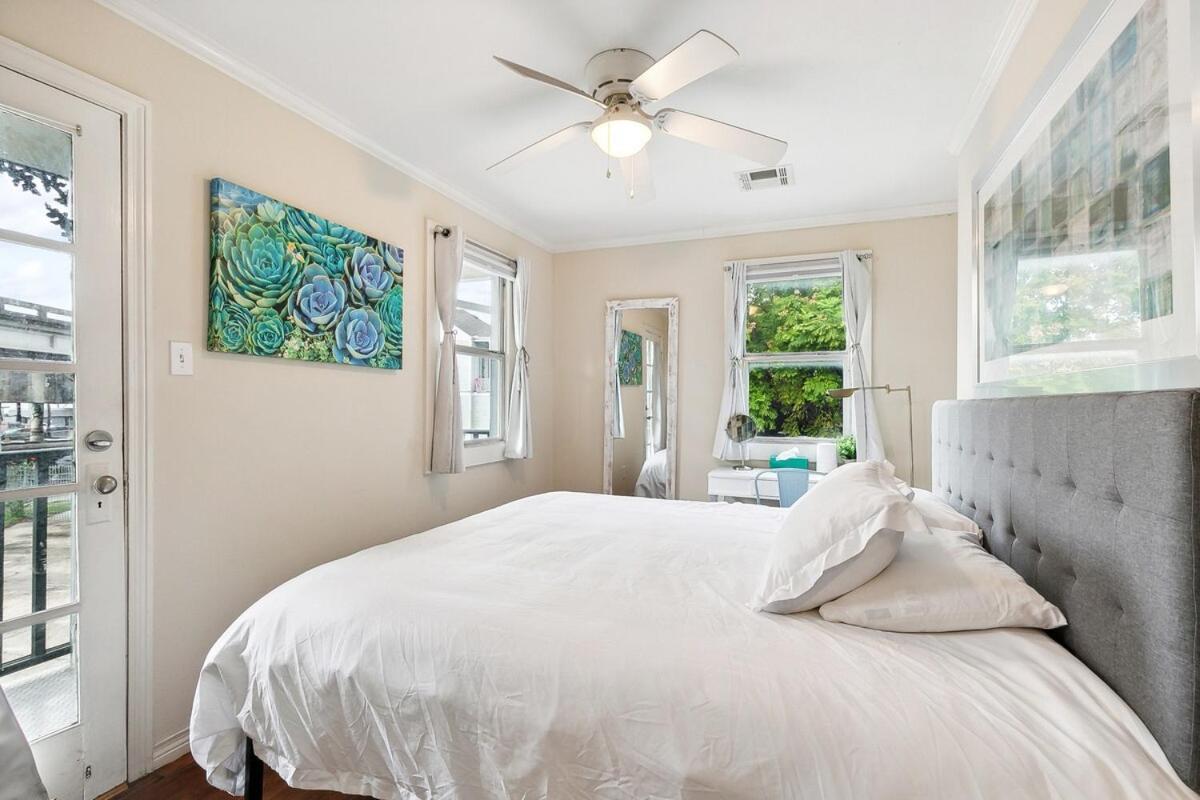 Cute 2bed 1 Bath 1half Bath, 7 Blocks From French Q Steps To Jazz Venues, Free Gated Parking Incl Apartment