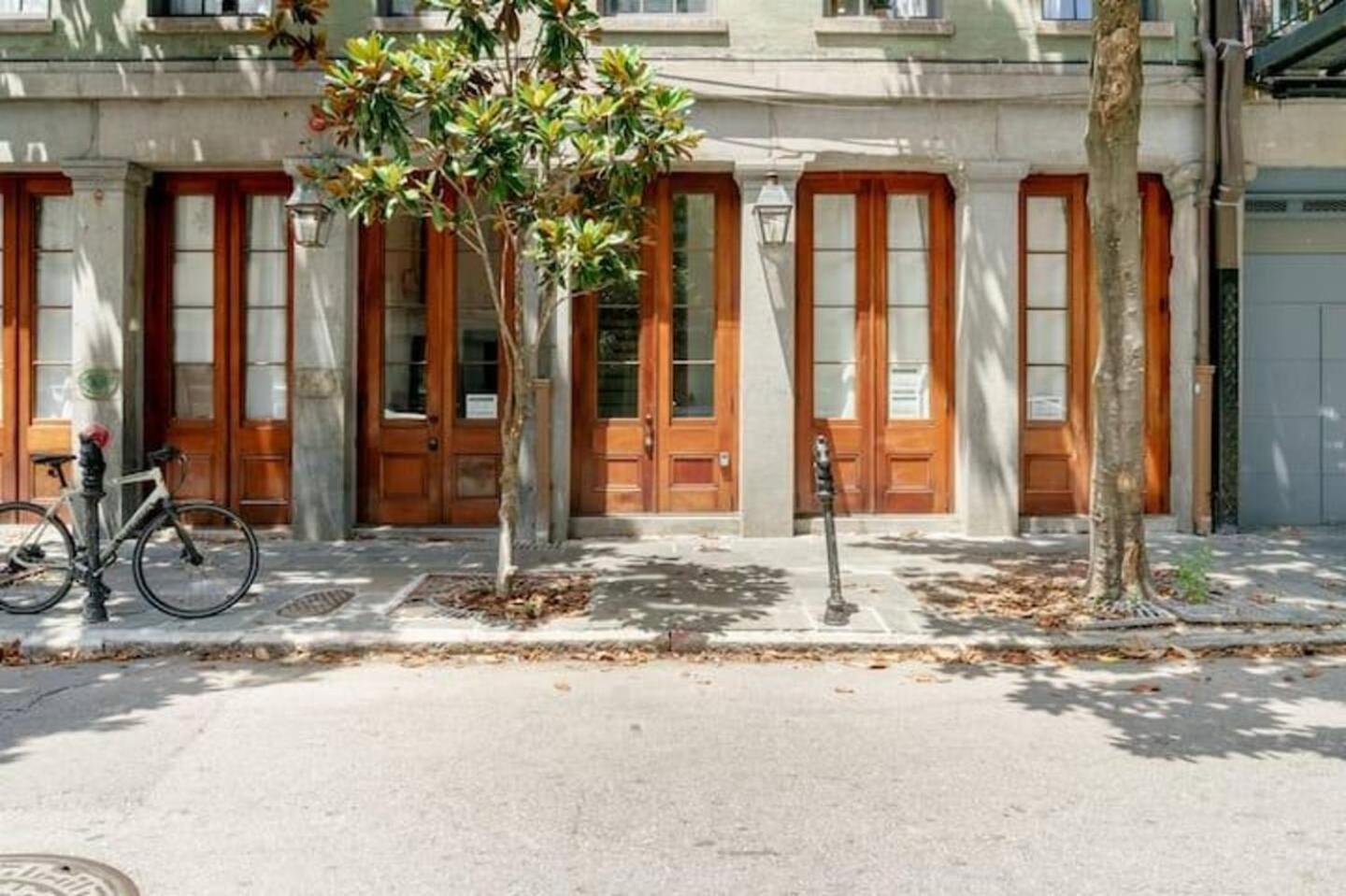 Group-friendly Near Bourbon Street New Orleans