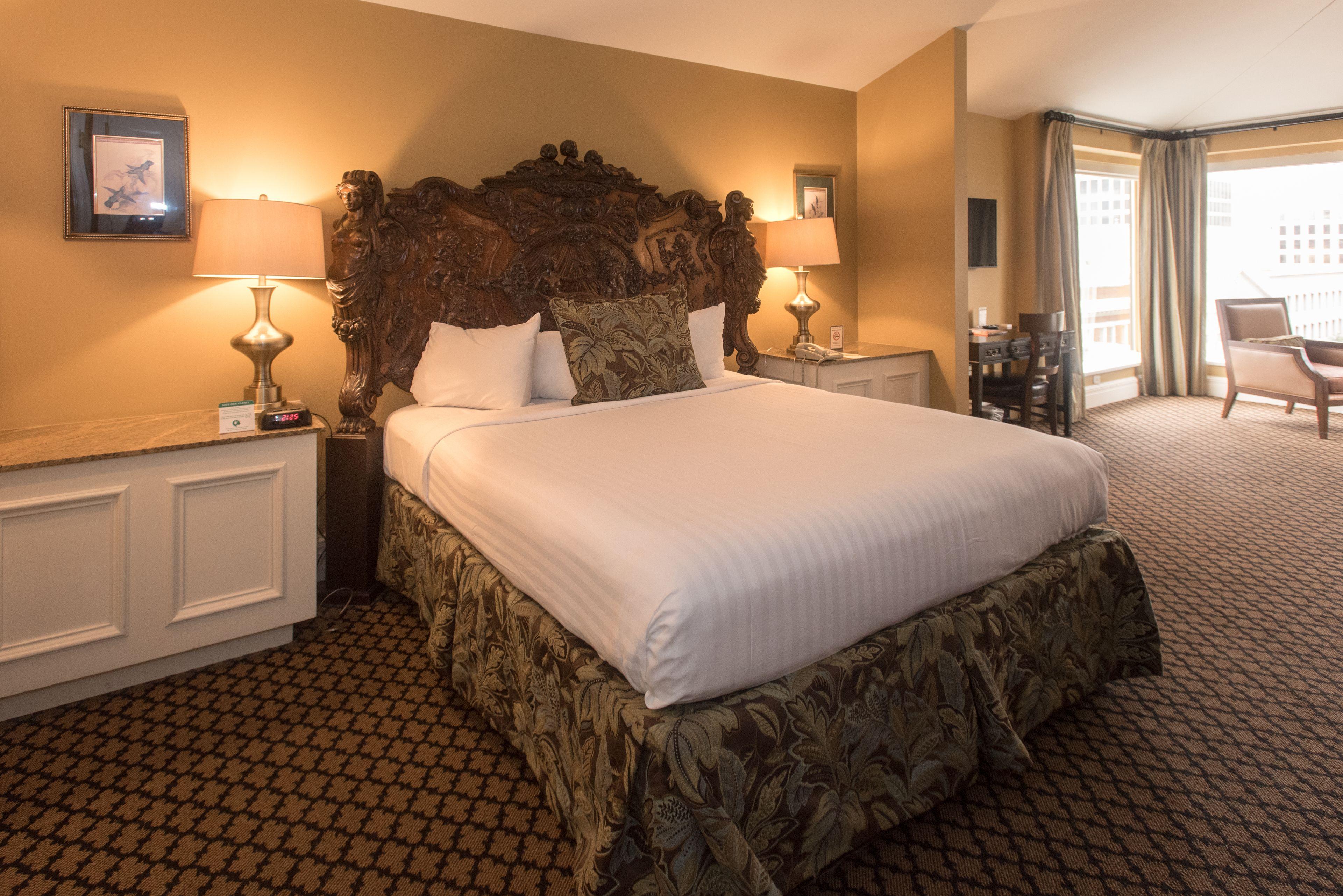 The Lafayette By Kasa Living 3* New Orleans