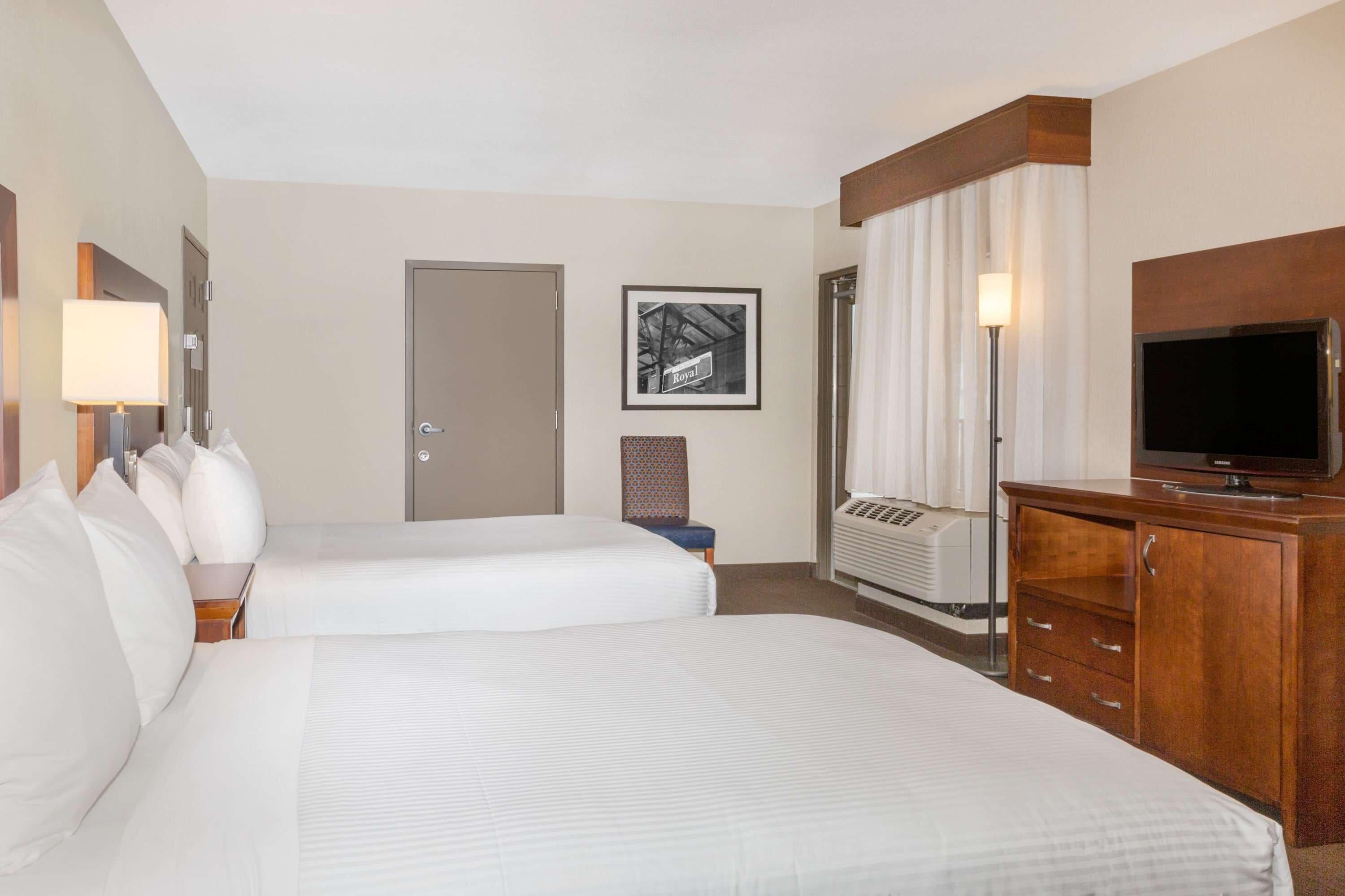 Wyndham French Quarter Hotel 4*