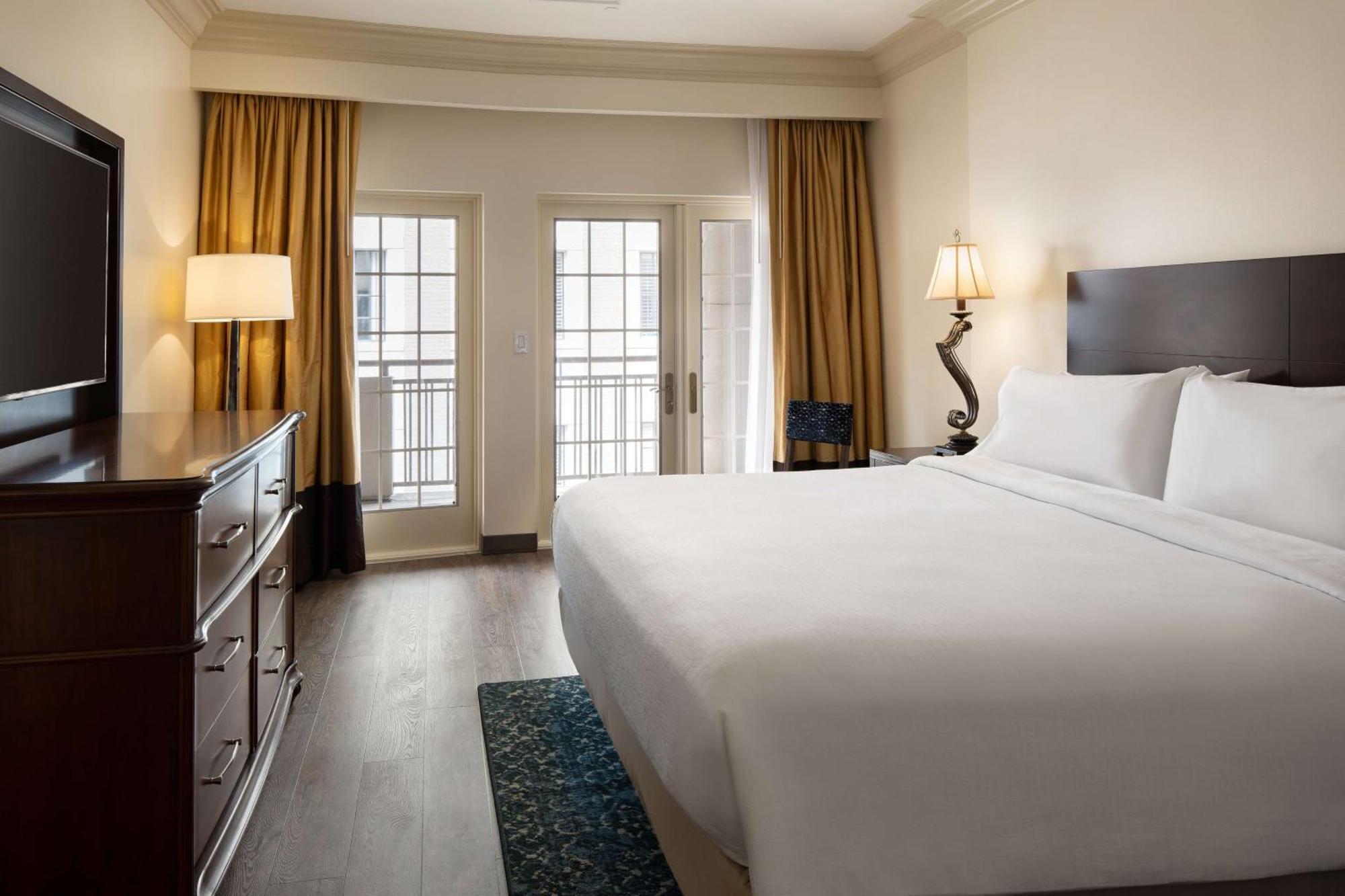 Embassy By Hilton Convention Center 3*